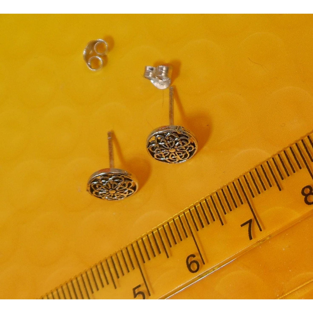 Vintage Sterling Silver Celtic Circle Symbol Stud Earrings Thailand New Old Stock