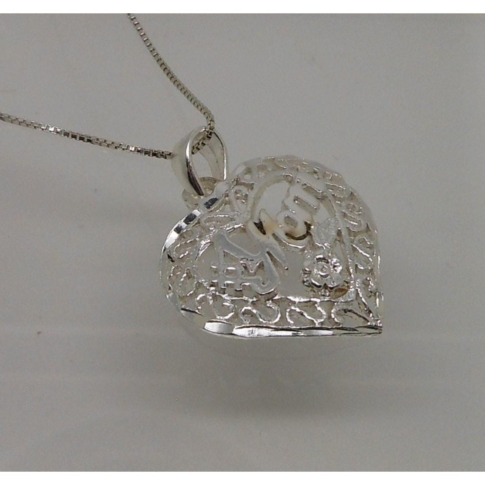 Vintage 1990s Sterling Silver Mom Heart Pendant Necklace 18 Box Chain - HoneyThomas.com