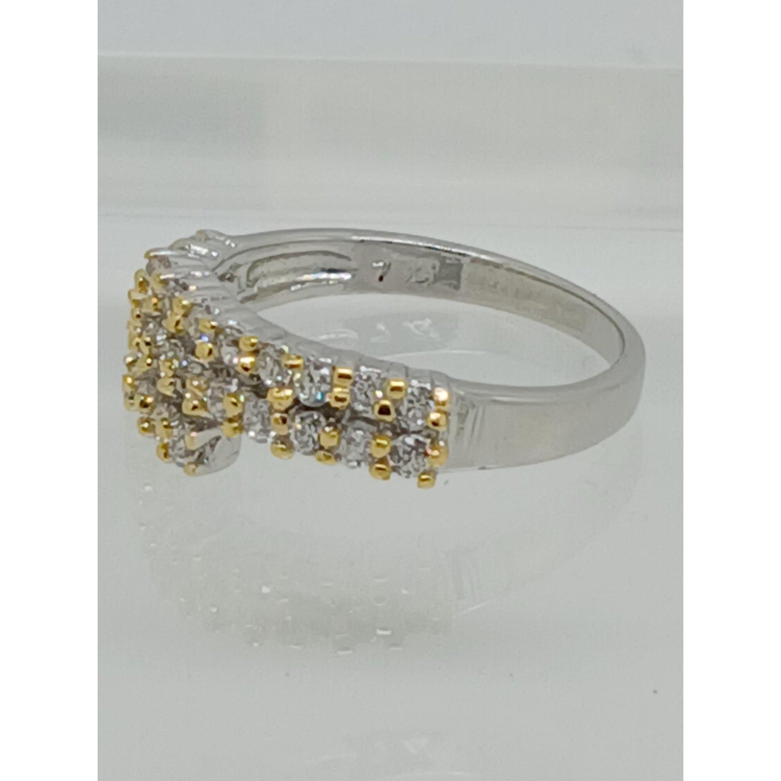 Size 7 Elegant Vintage 2-Tone White Yellow Gold Plated Cocktail Sim Diamond Ring