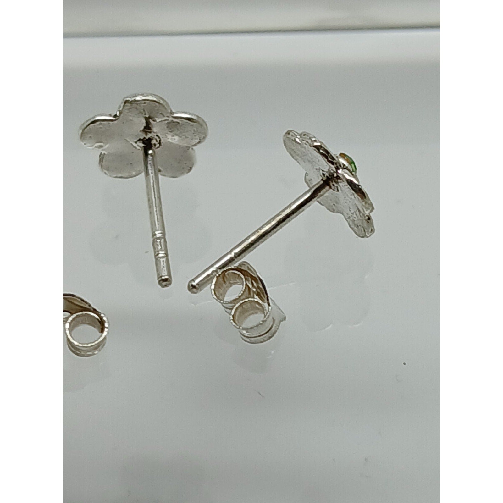 Vintage Estate Jewelry NOS .925 Sterling Silver Green Crystal Flower Earrings - HoneyThomas.com