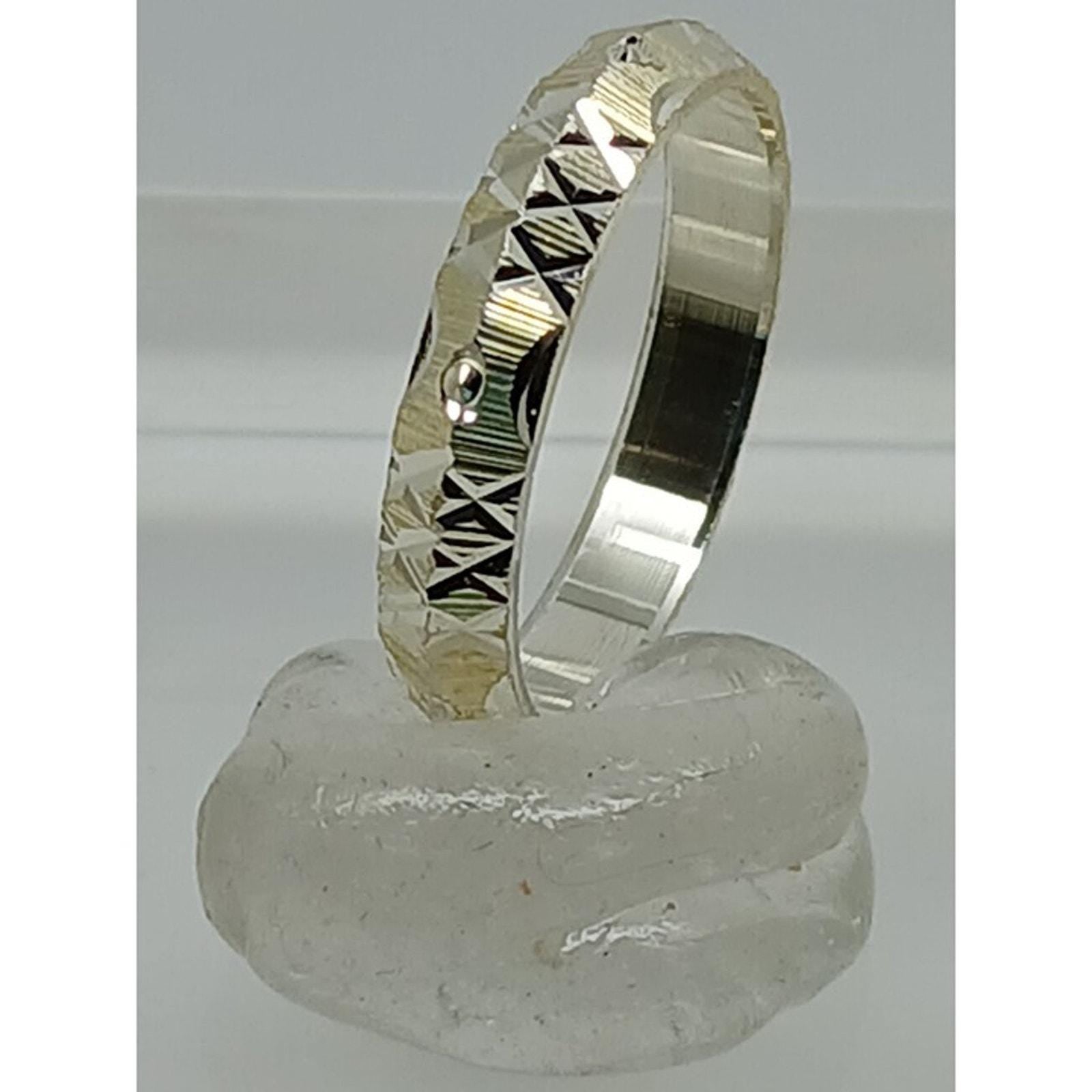 Vintage Diamond-Cut 925 Sterling Silver Band Ring - Size 8.75