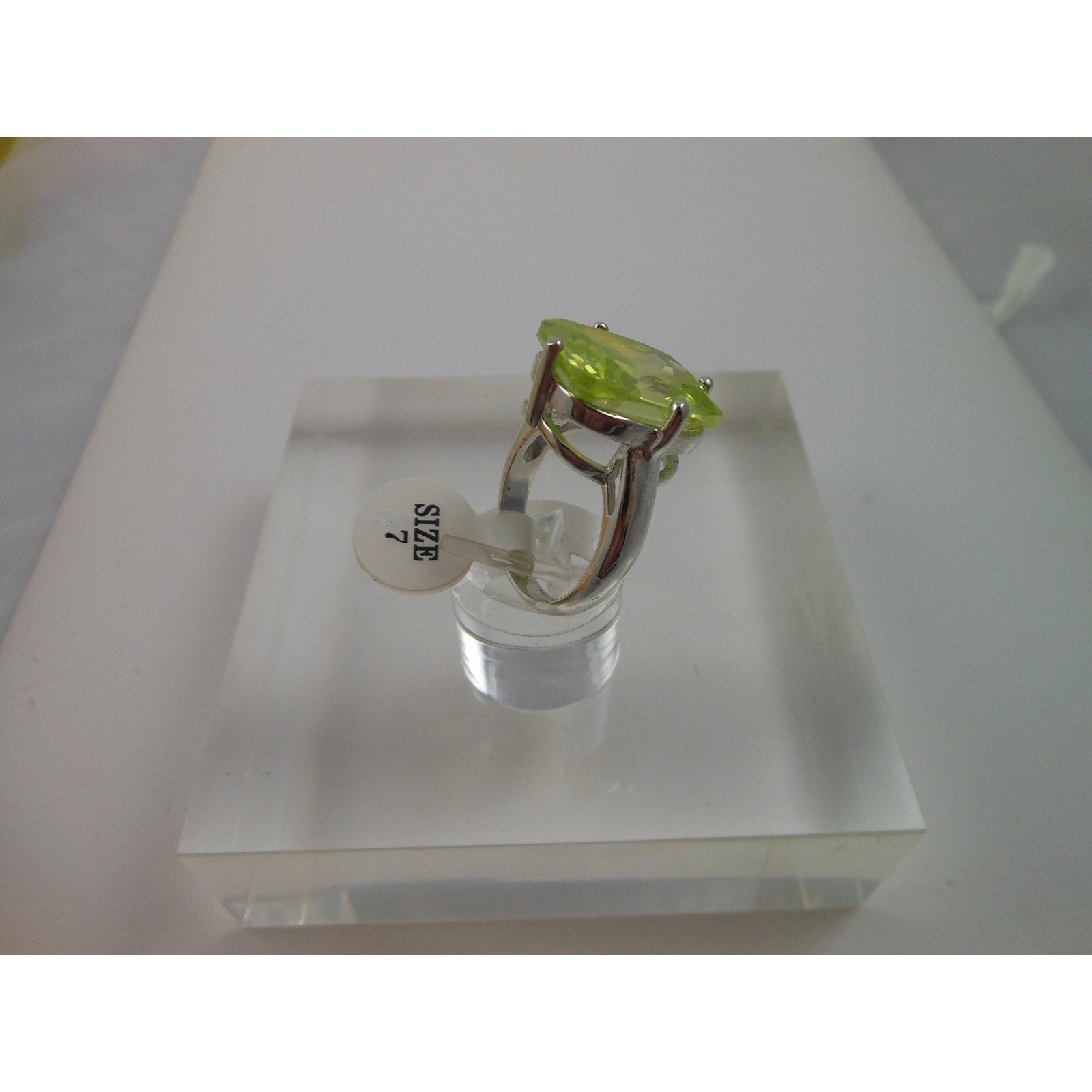 Bold Vintage 1990s Green Cocktail Ring Size 7 Thailand 925 Cubic Zirconia 10gram