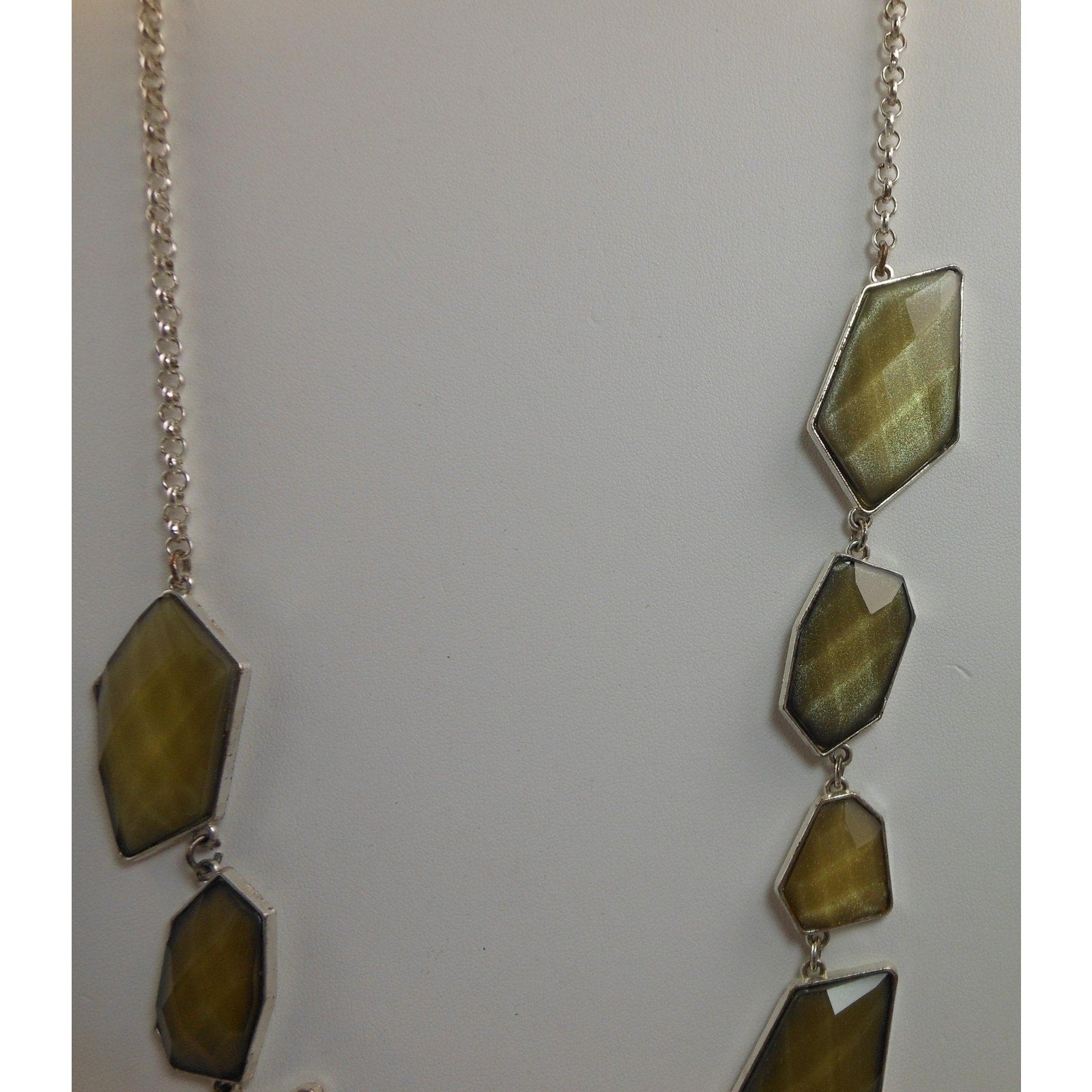 Green Geometric Link Pendant Necklace | Long 36 Silver Necklace | Designer - HoneyThomas.com