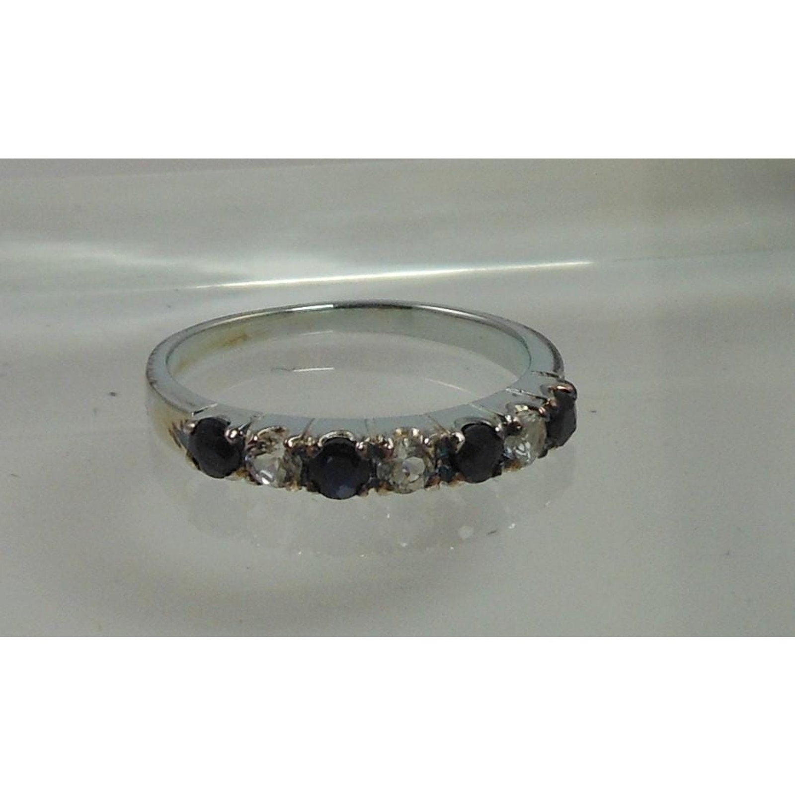 Elegant Vintage Sterling Silver Ring Green Emerald CZ Simulated Diamond - Size 6 - HoneyThomas.com