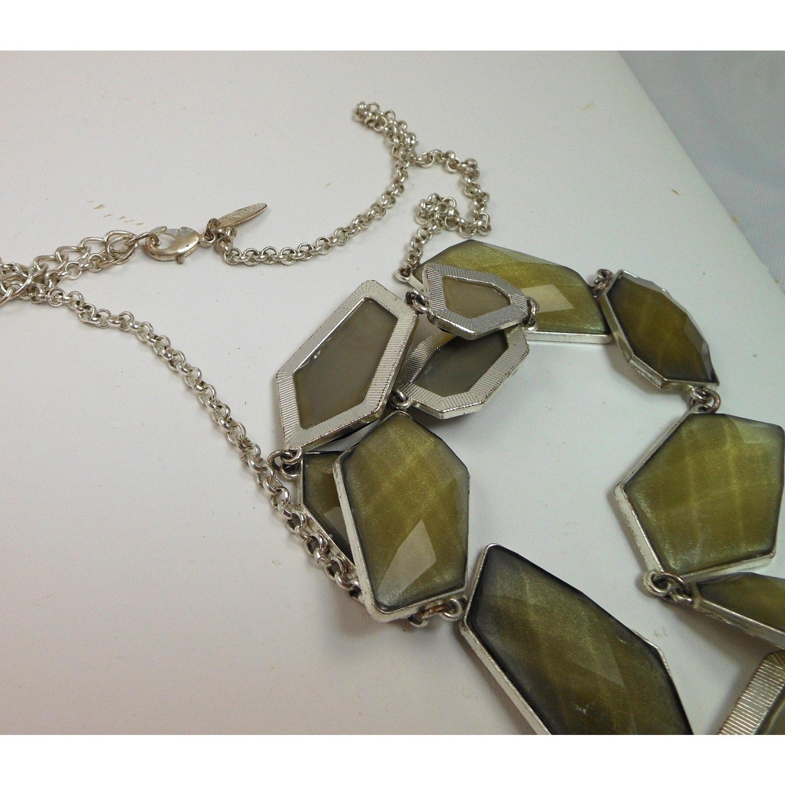 Green Geometric Link Pendant Necklace | Long 36 Silver Necklace | Designer - HoneyThomas.com