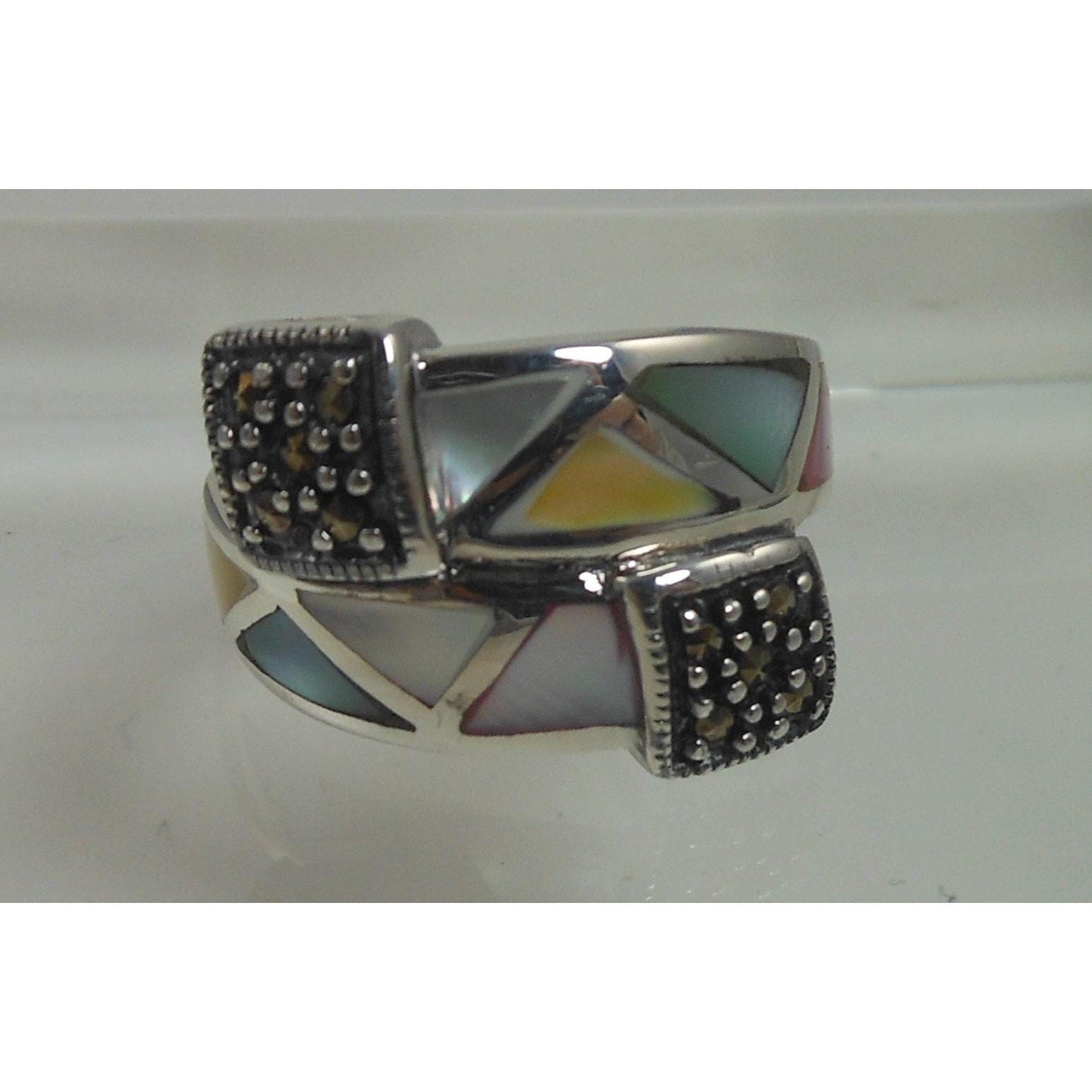 Stunning Vintage 1990's Sterling Silver Mother of Pearl Marcasite Ring Size 5 - HoneyThomas.com