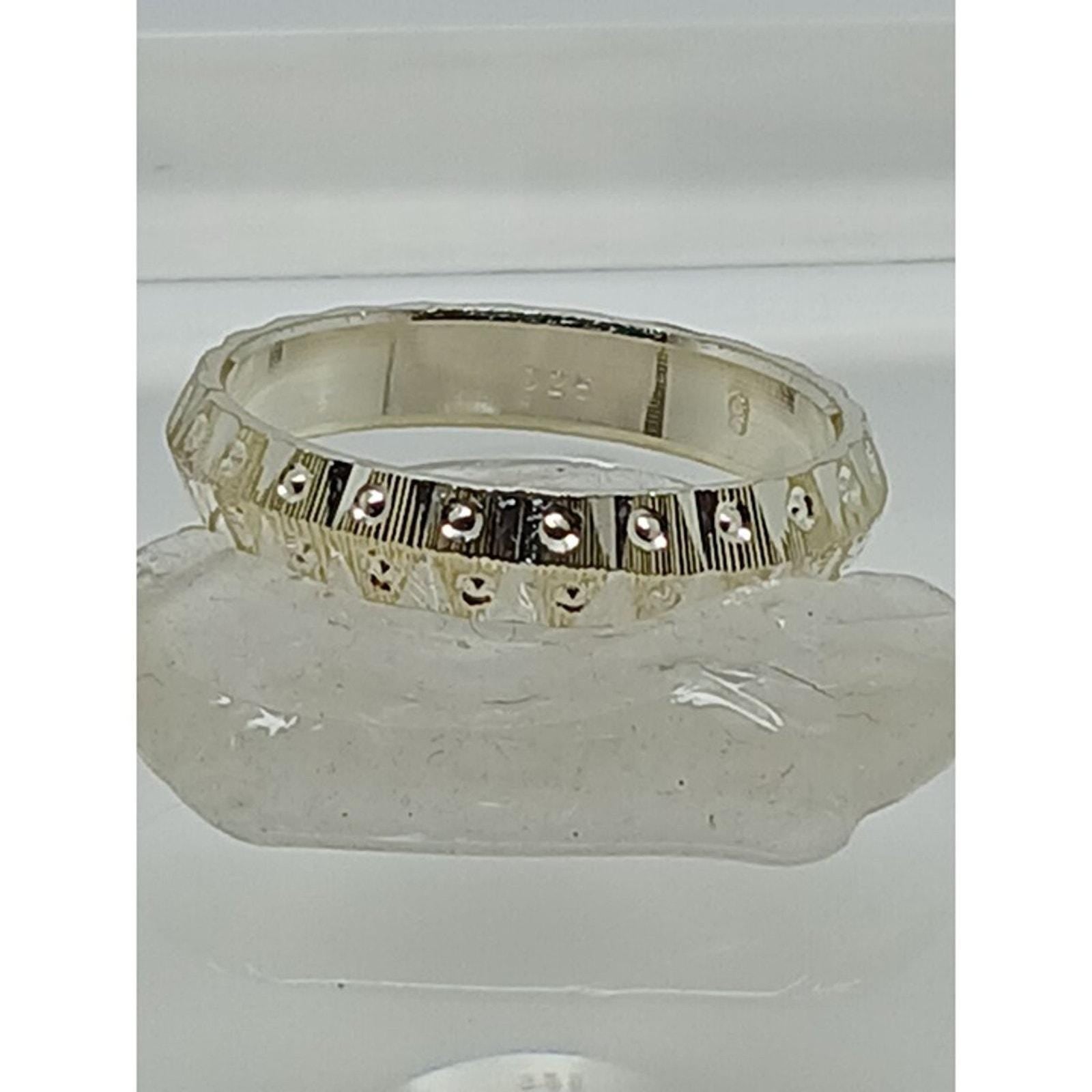 Vintage Diamond-Cut Sterling Silver Wedding Band Ring (Size 8.25)