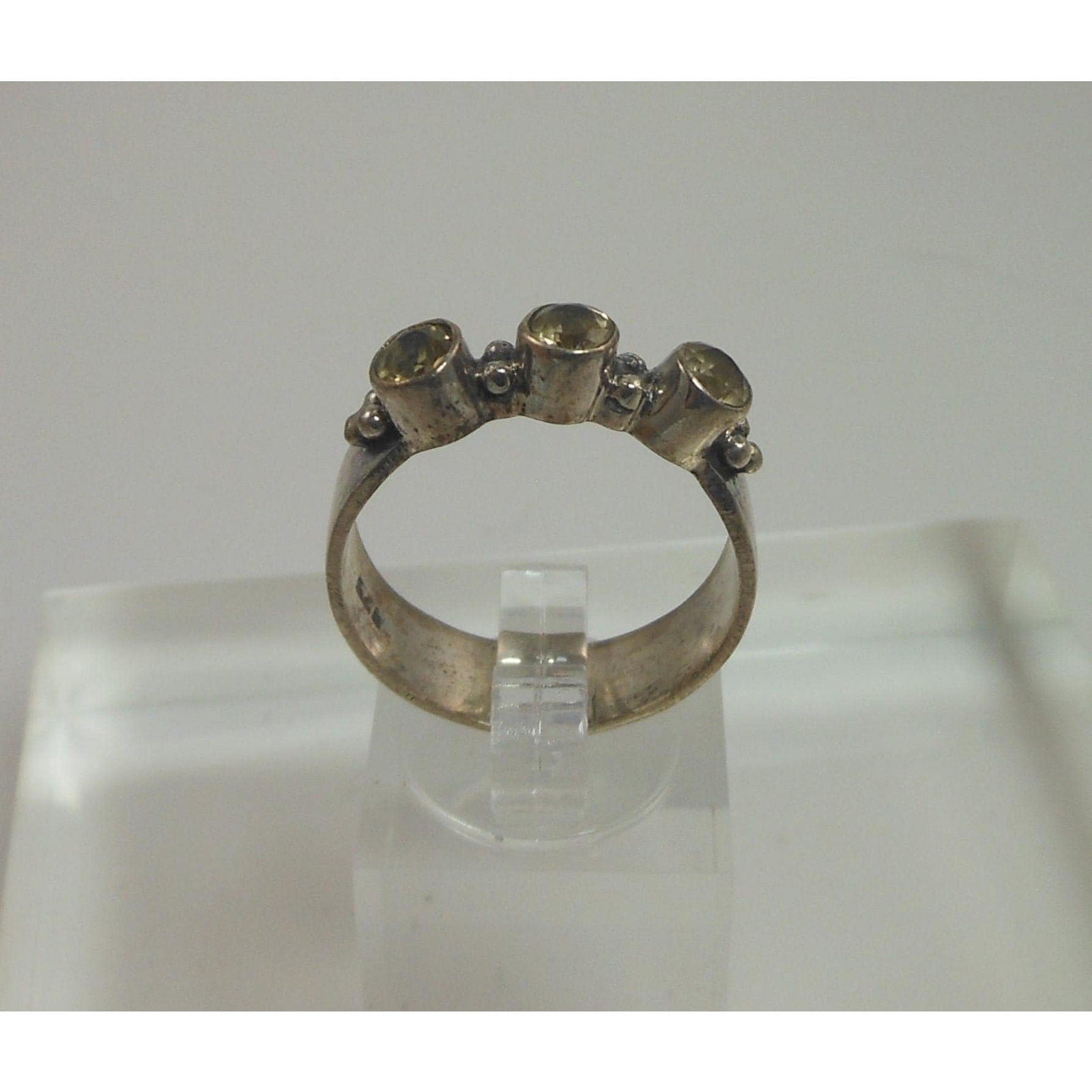 925 Sterling Silver Bali Design Ring Size 9.5 Vintage 3-Stone Balinese Style - HoneyThomas.com