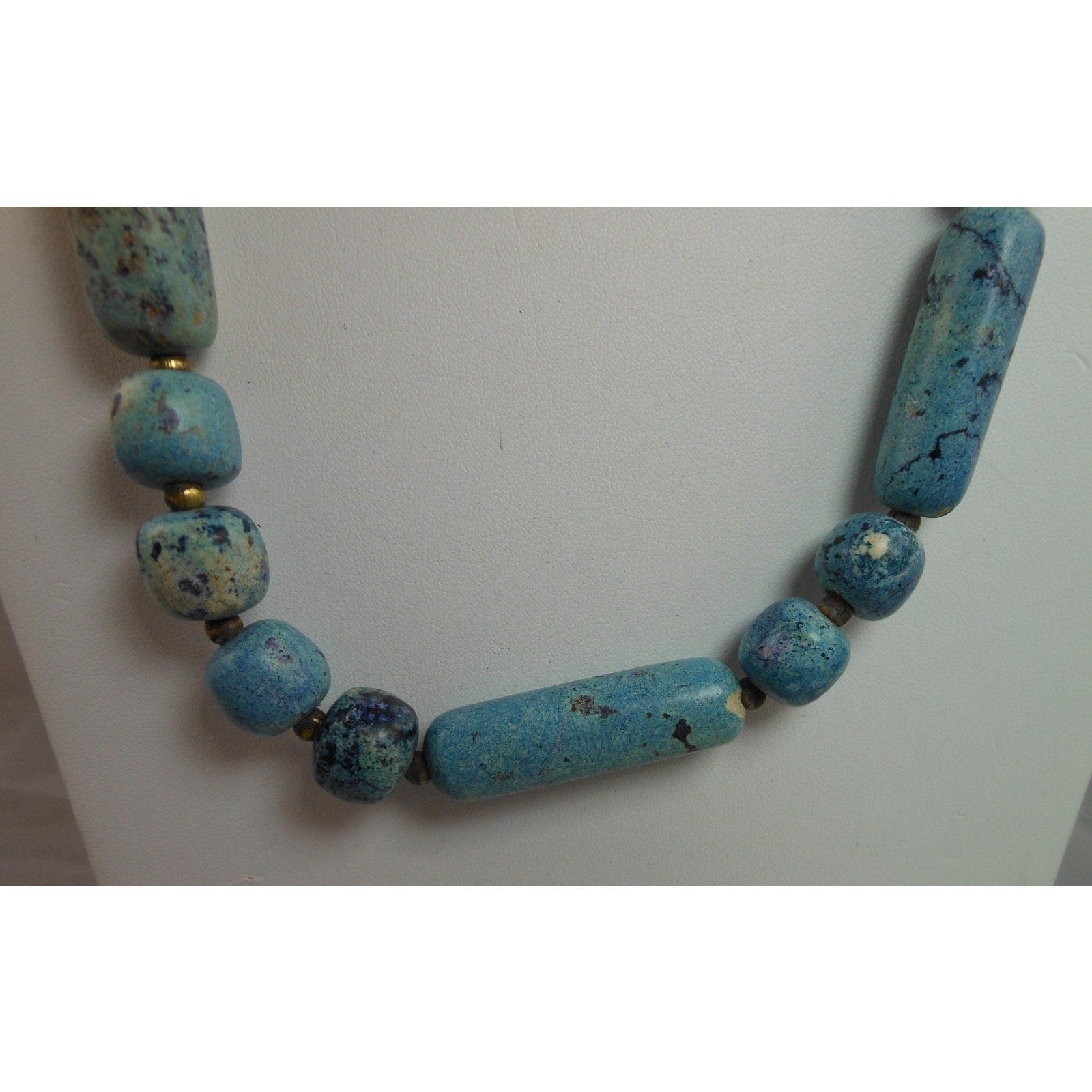 Stunning Vintage Turquoise Color Bead Necklace Set with Silver Blue Accents - HoneyThomas.com