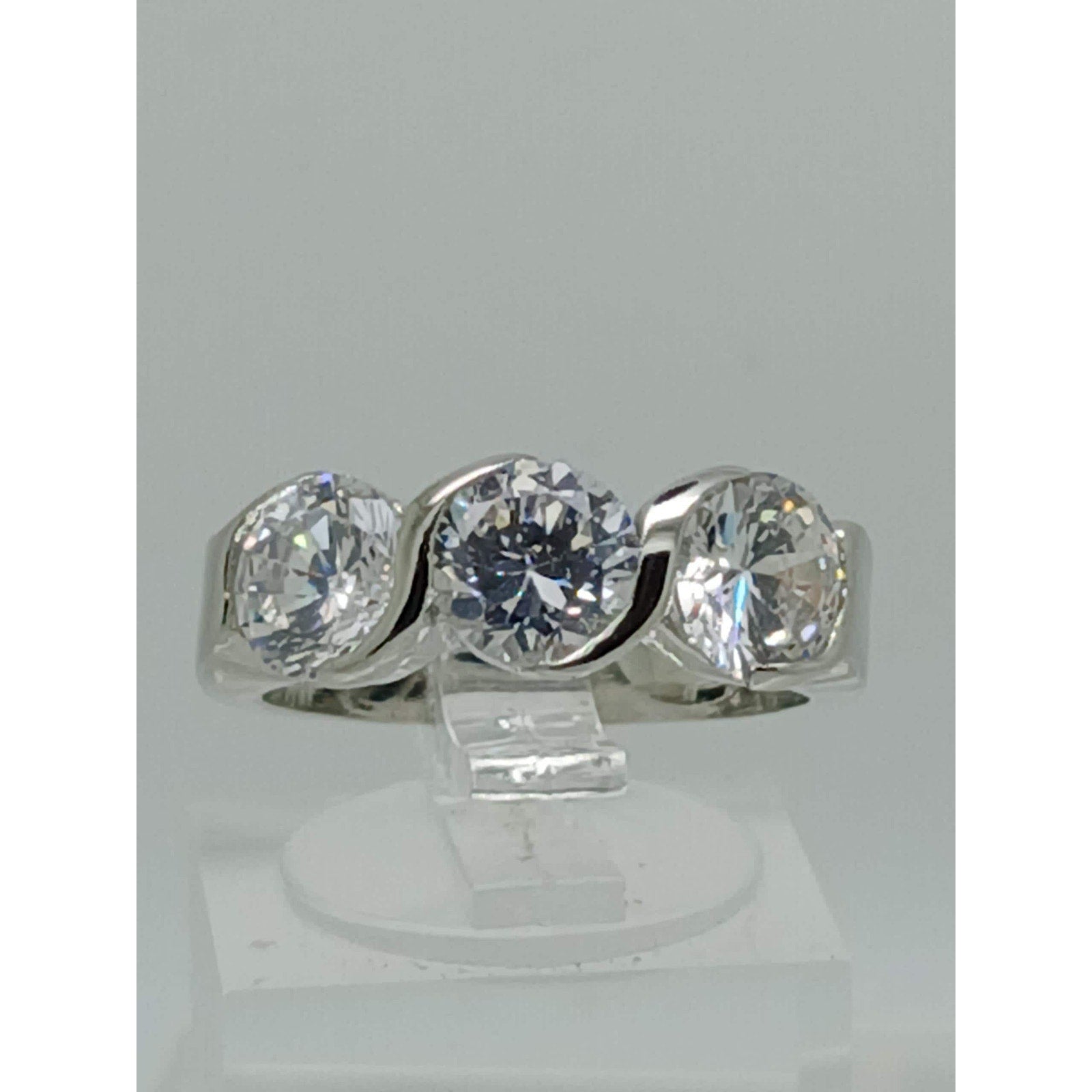 Vintage 3CT 3-Stone Simulated Diamond CZ Engagement Wedding Band Ring Size 6 NOS