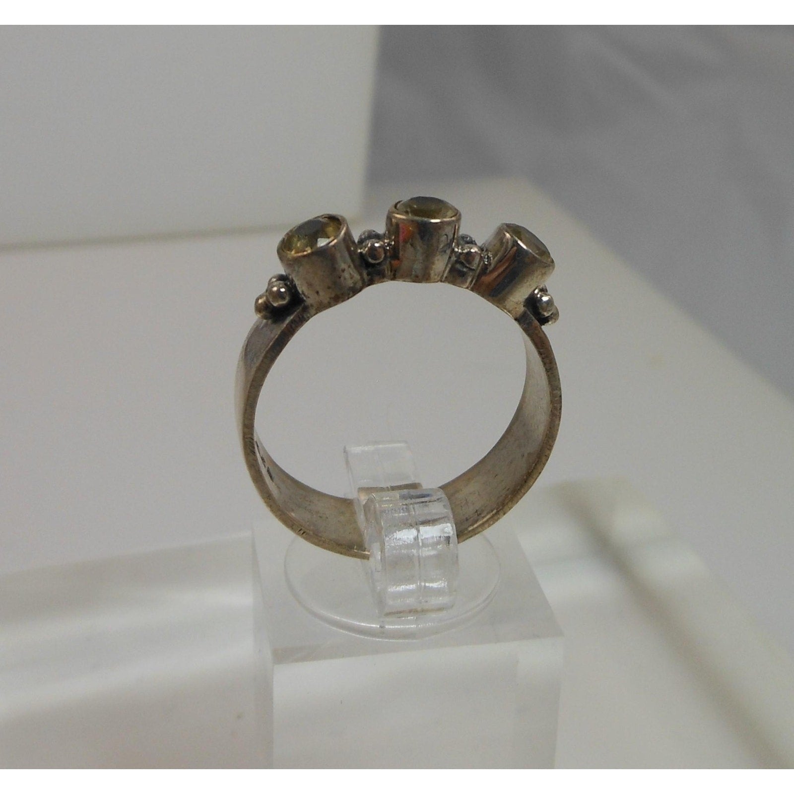 925 Sterling Silver Bali Design Ring Size 9.5 Vintage 3-Stone Balinese Style - HoneyThomas.com