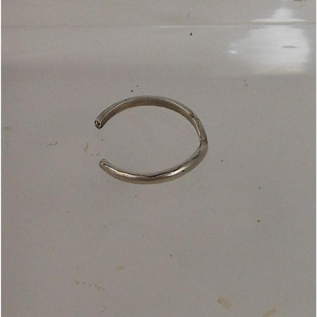Vintage Sterling Silver V-Dip Toe Ring, Thai Made NOS, Delicate 2mm Band, Sexy - HoneyThomas.com
