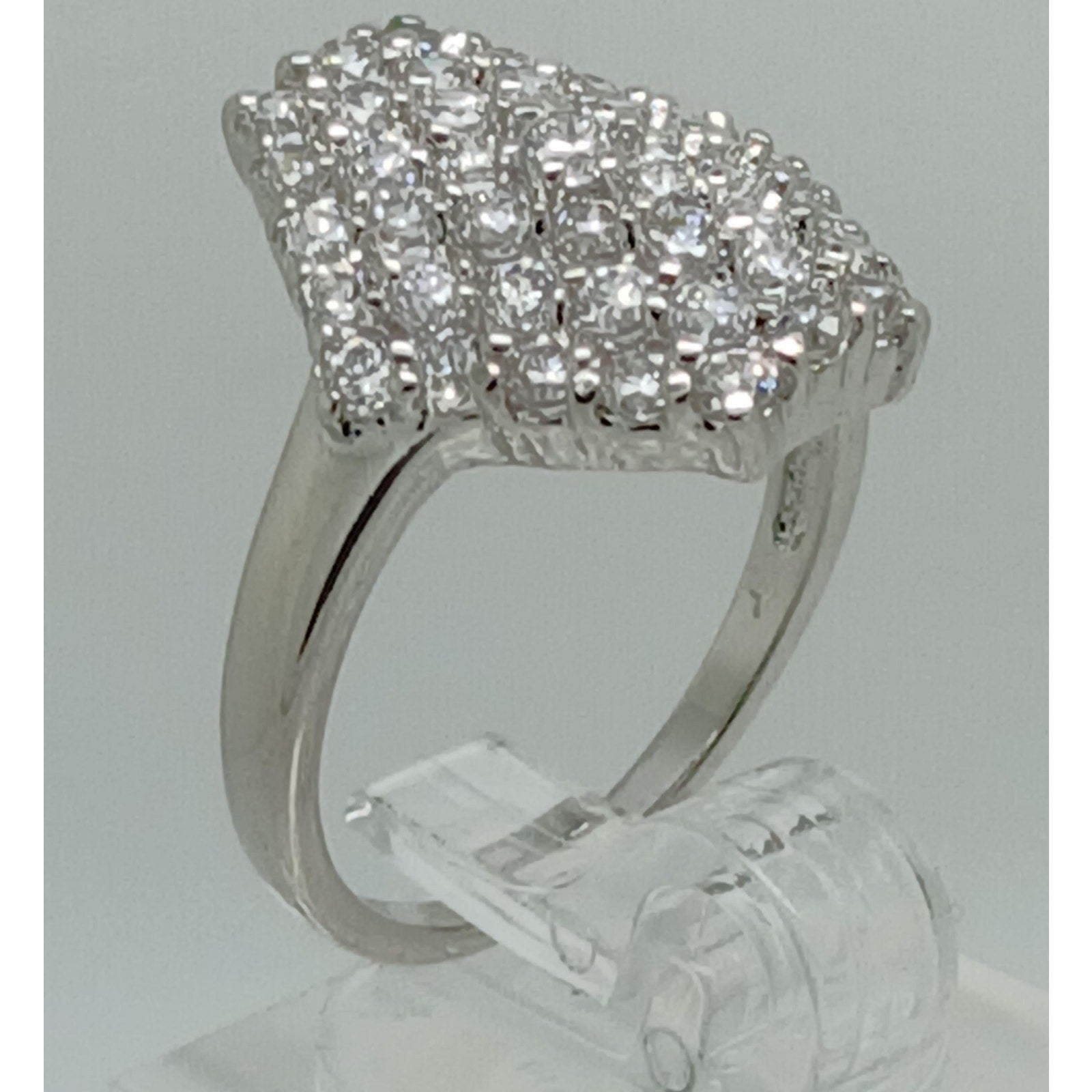 Elegant Vintage Size 7.25 White Gold Plate Pave Cluster Cocktail Statement Ring - HoneyThomas.com