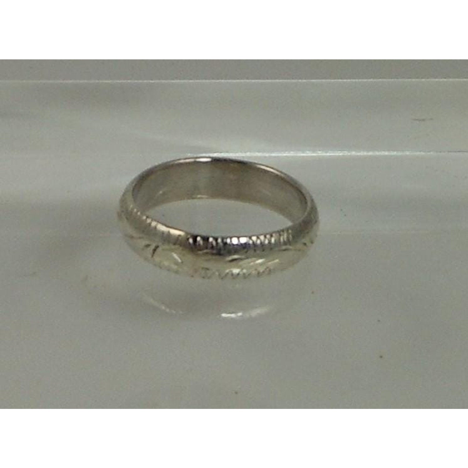 925 Sterling Silver Handcrafted Diamond-Cut Ring Size 5 Vintage Thailand 2.7g 4m - HoneyThomas.com