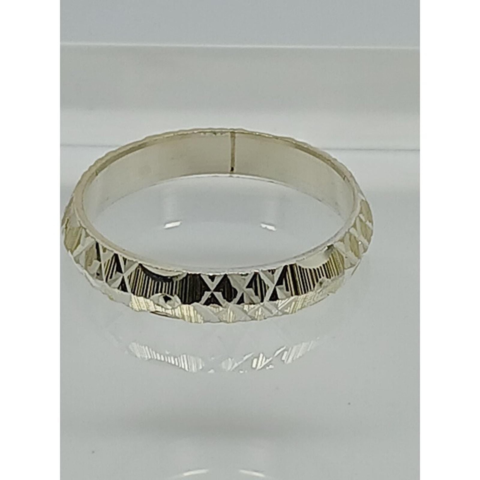 Vintage Diamond-Cut 925 Sterling Silver Band Ring - Size 8.75