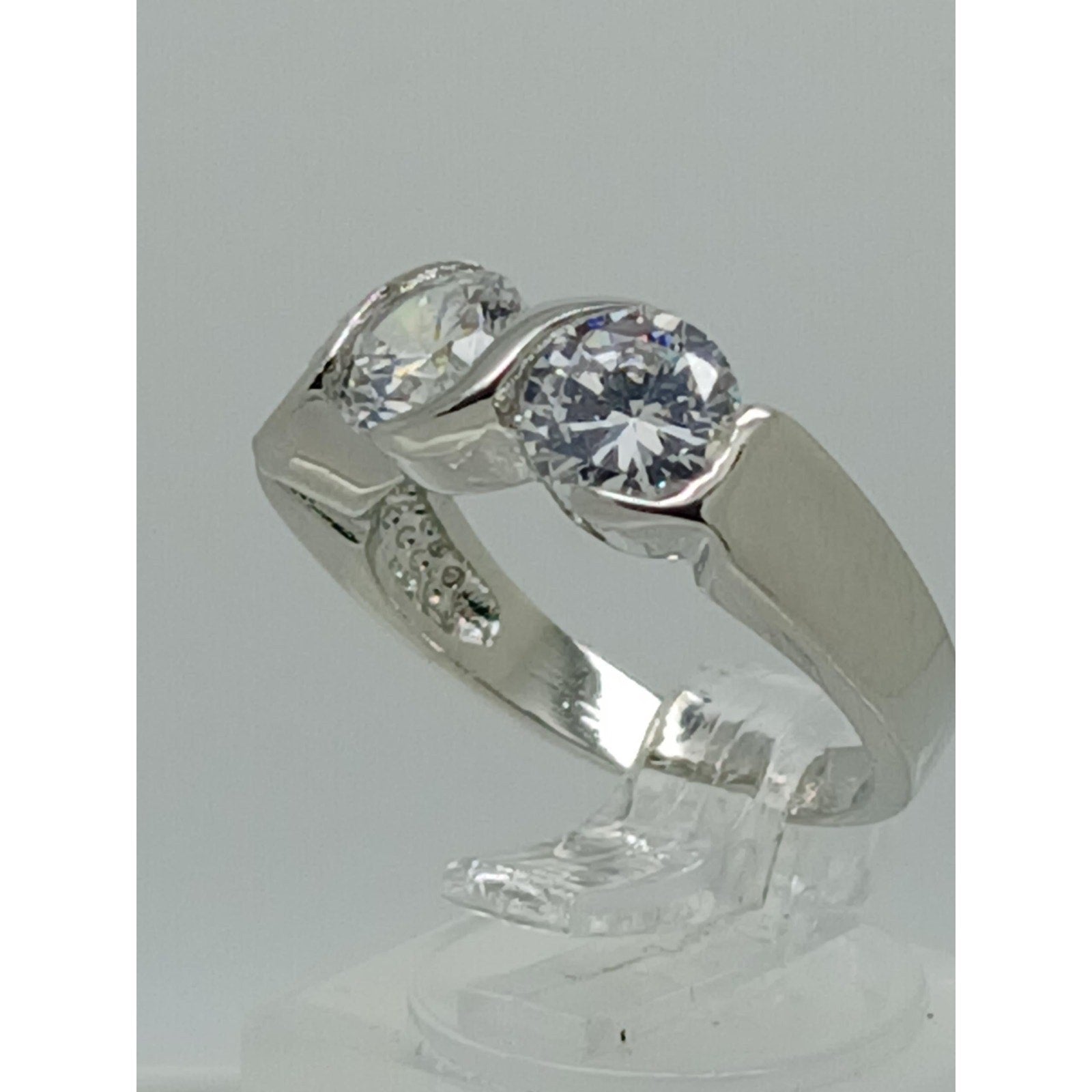 Vintage White Gold Plated 3-Stone Simulated Diamond CZ Wedding Ring Size 8 NOS - HoneyThomas.com