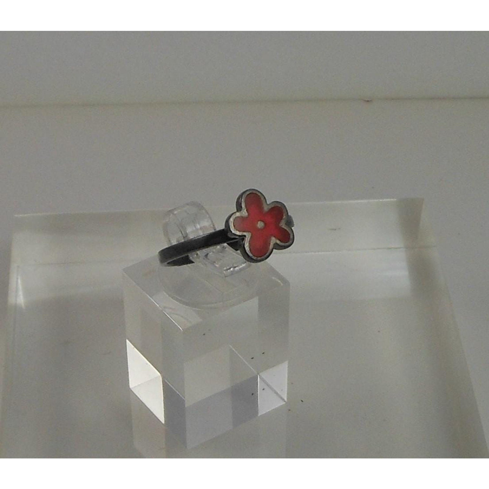 Fun Vibrant Red Flower Ring in Oxidized Sterling Silver - Size 8 - Enamel Resin