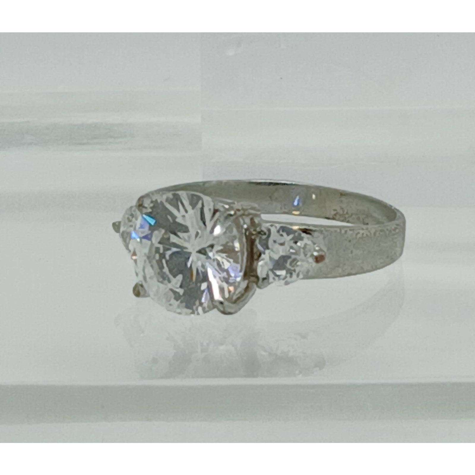 Vintage 5CT White Gold Plated Round Heart Shaped 3-Stone Ring Size 11 - HoneyThomas.com