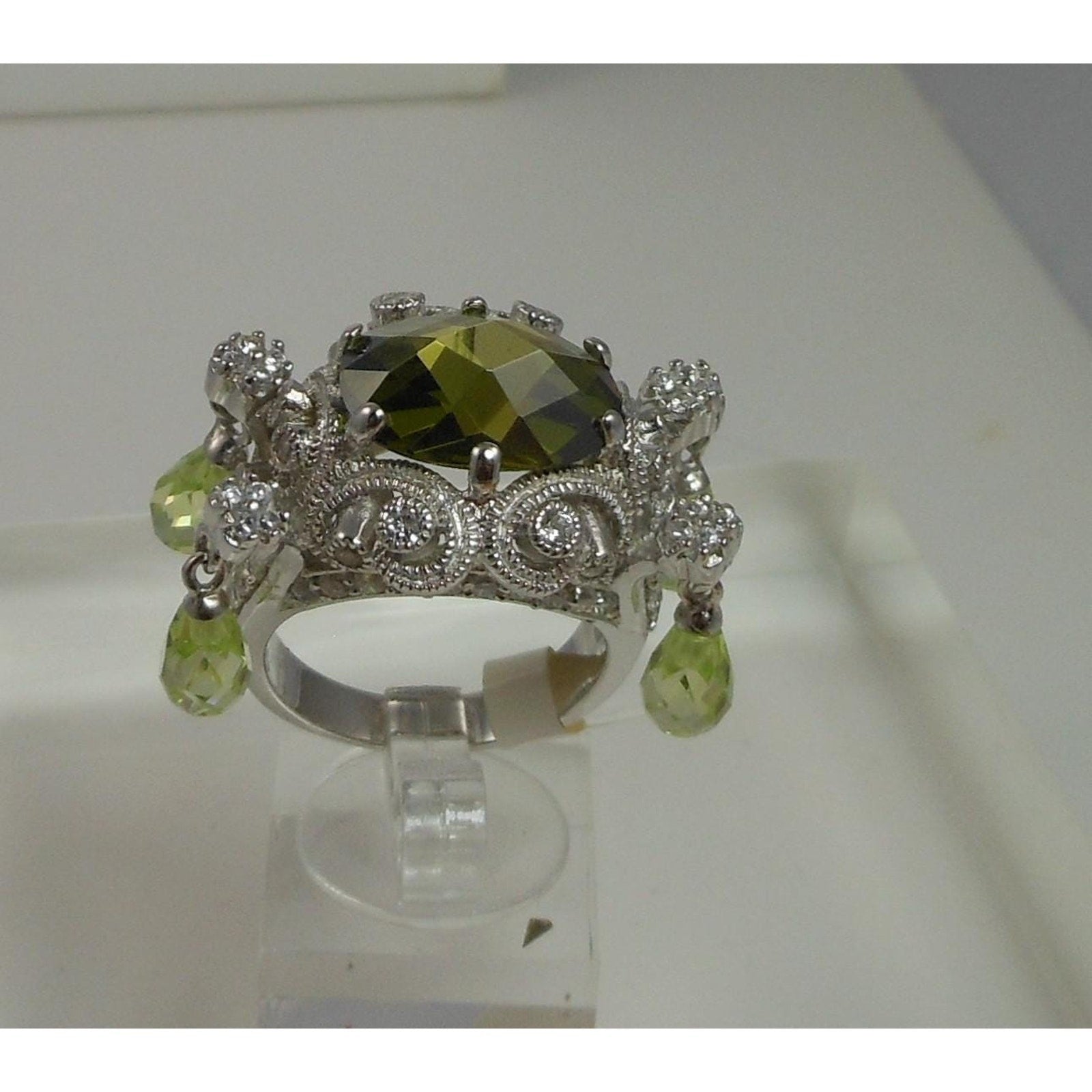 Vintage Sterling Silver Glamour Cocktail Ring Sim Peridot Briolette Drops Size 9 - HoneyThomas.com