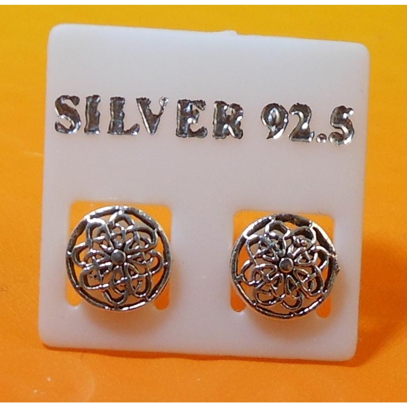 Vintage Sterling Silver Celtic Circle Symbol Stud Earrings Thailand New Old Stock
