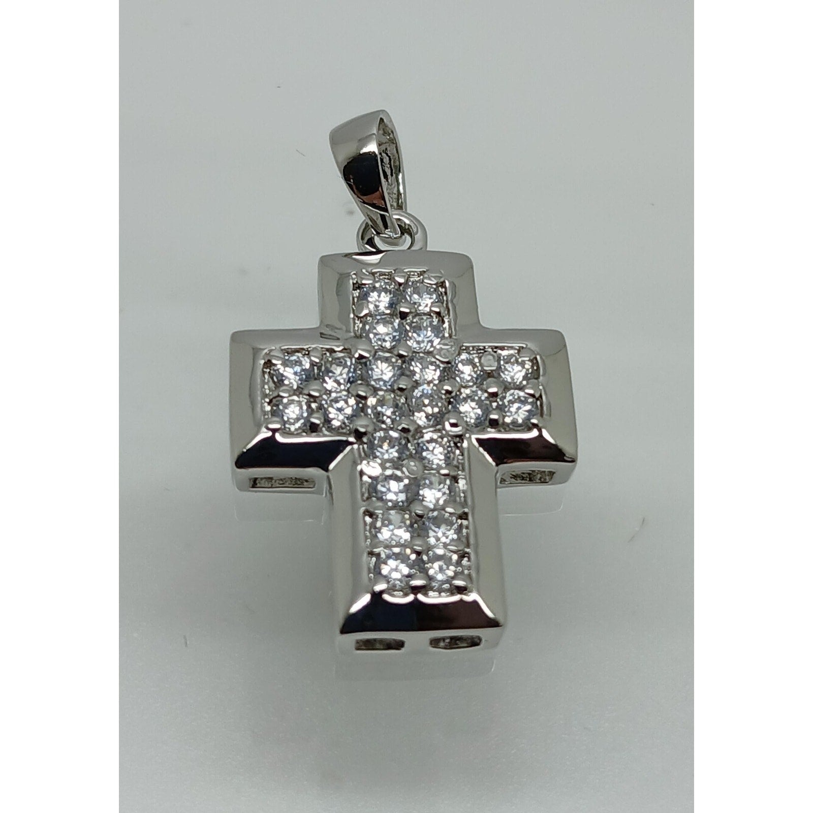 Elegant 90s Vintage Sterling Silver Cross Pendant with Sparkling White CZ Stones - HoneyThomas.com