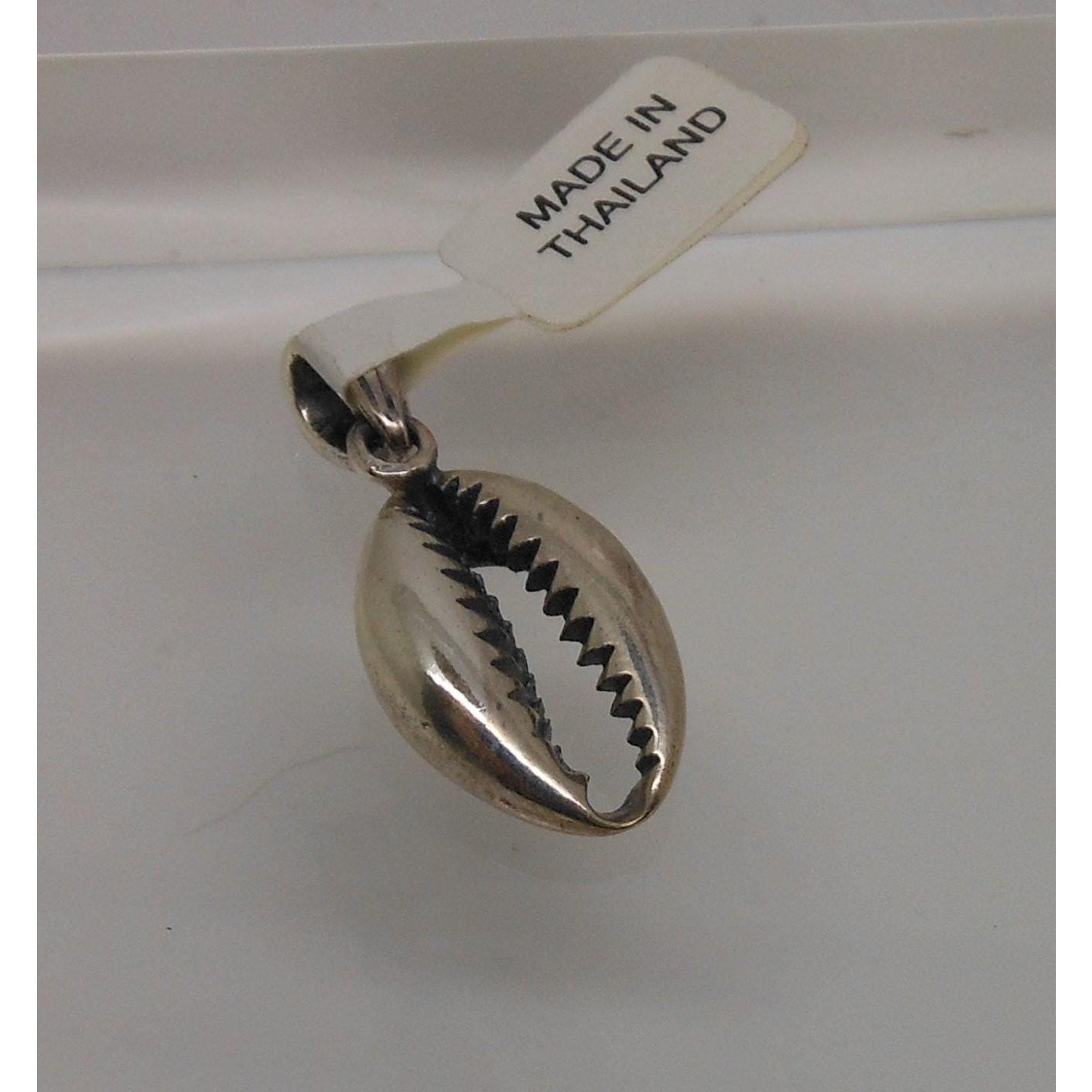 Vintage 1990's Sterling Silver Cowrie Shell Pendant Necklace Beach Seashell NWT - HoneyThomas.com