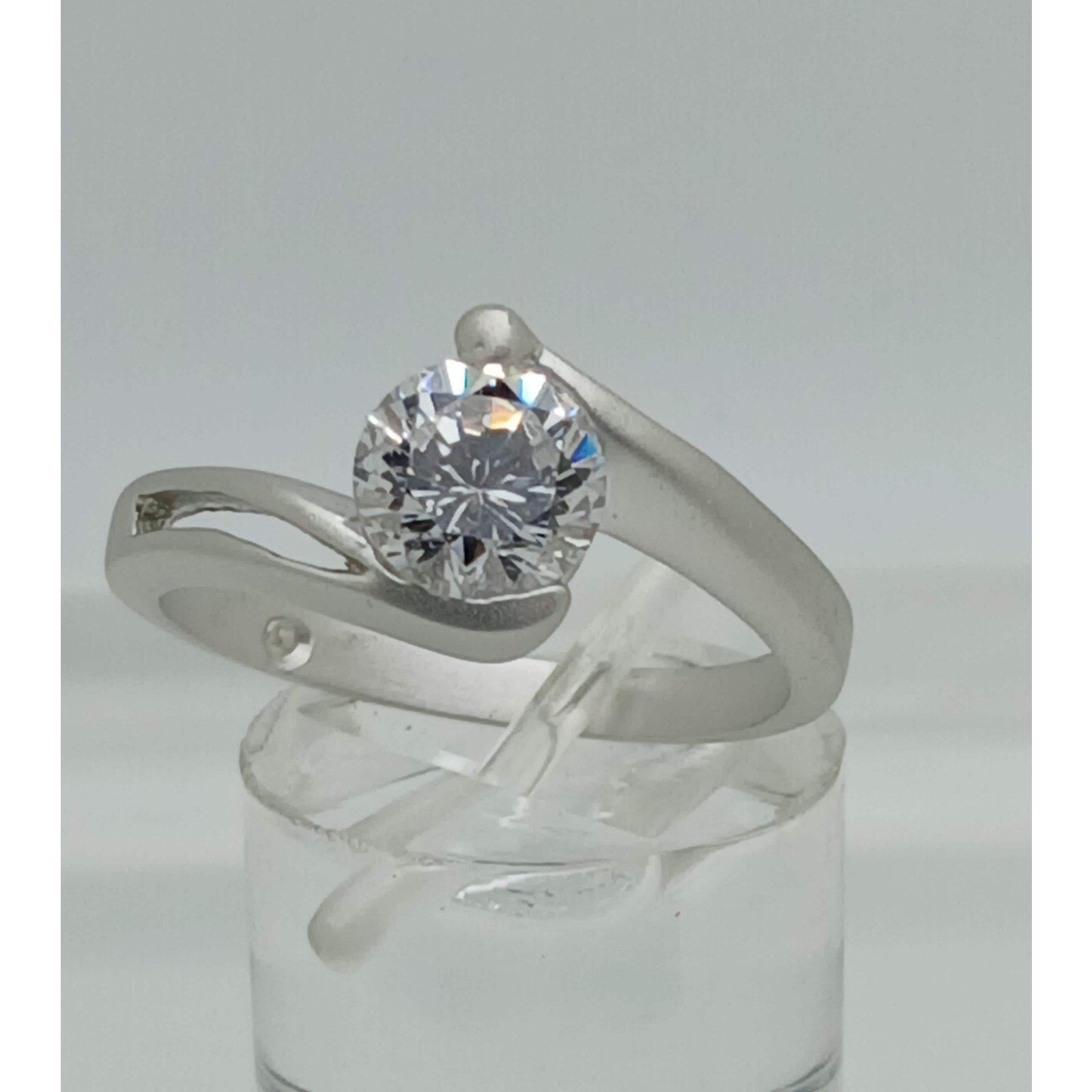 Vintage 1990s White Gold EP Band Satin Finish Solitaire Ring Size 9 Rare New - HoneyThomas.com