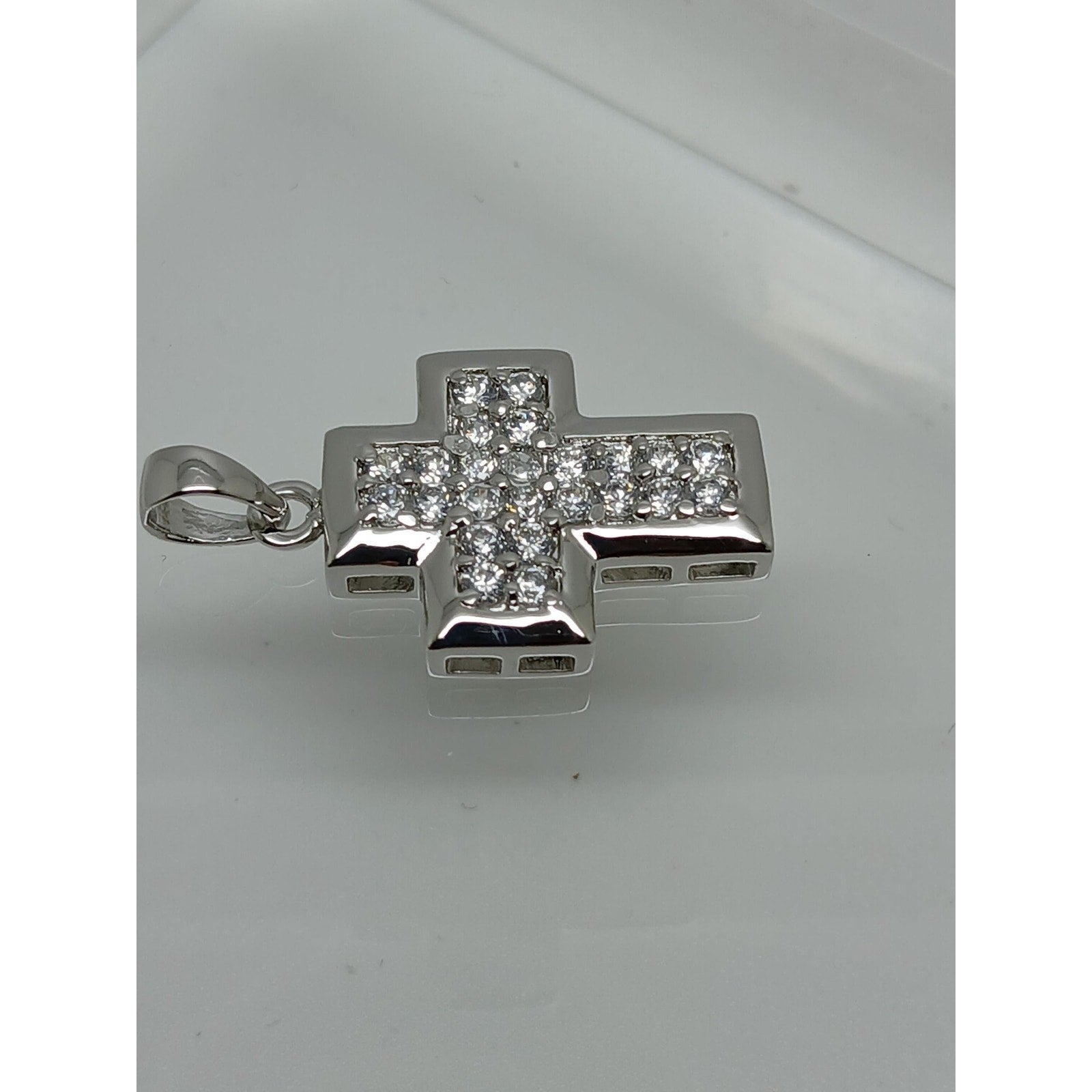 Elegant 90s Vintage Sterling Silver Cross Pendant with Sparkling White CZ Stones - HoneyThomas.com
