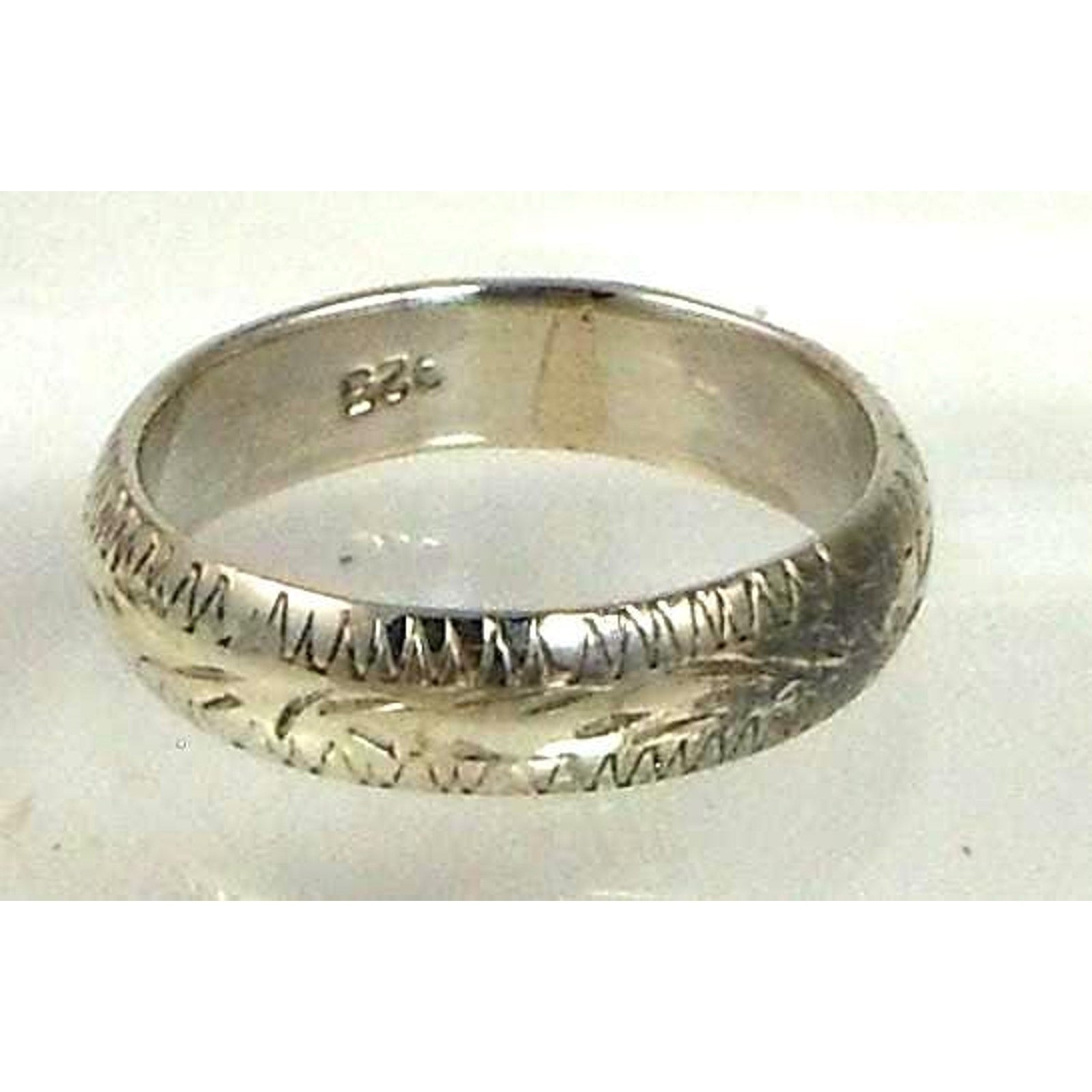 925 Sterling Silver Handcrafted Diamond-Cut Ring Size 5 Vintage Thailand 2.7g 4m - HoneyThomas.com