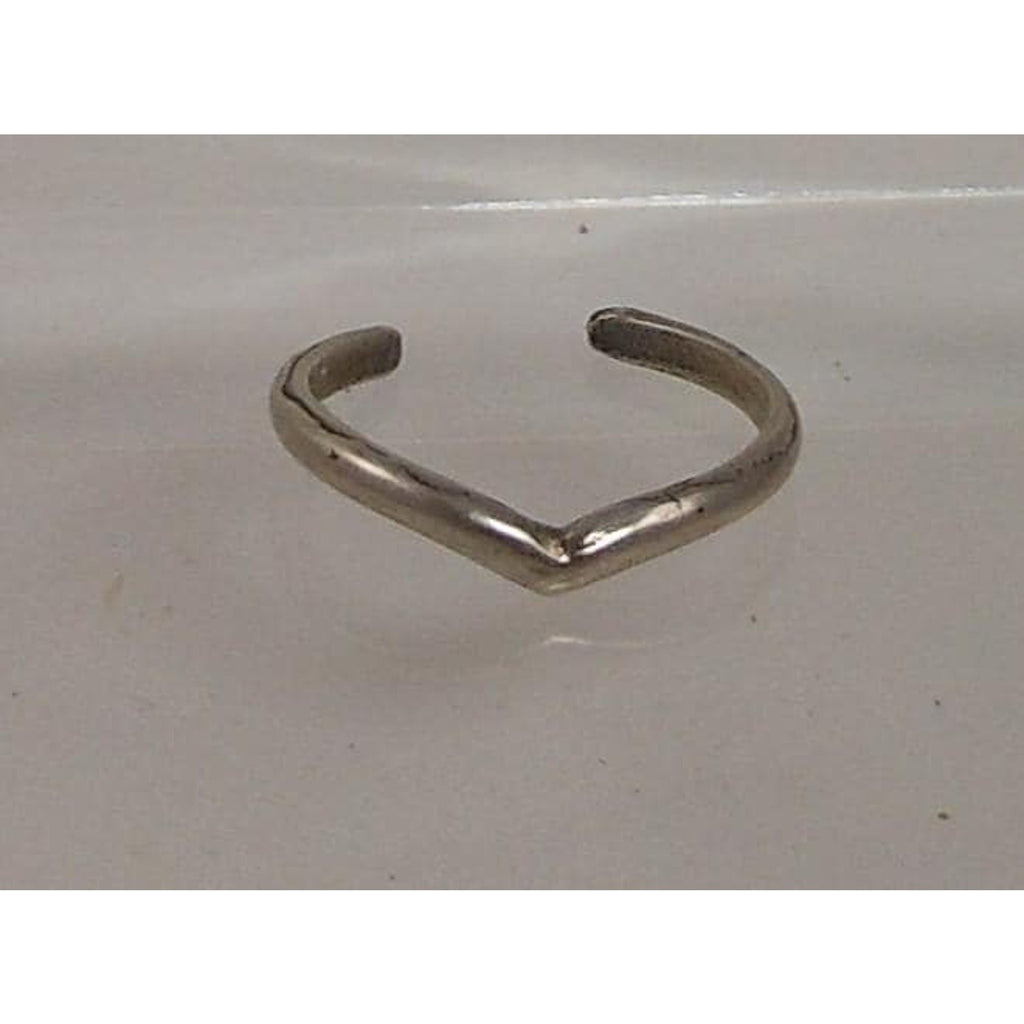Vintage Sterling Silver V-Dip Toe Ring, Thai Made NOS, Delicate 2mm Band, Sexy - HoneyThomas.com