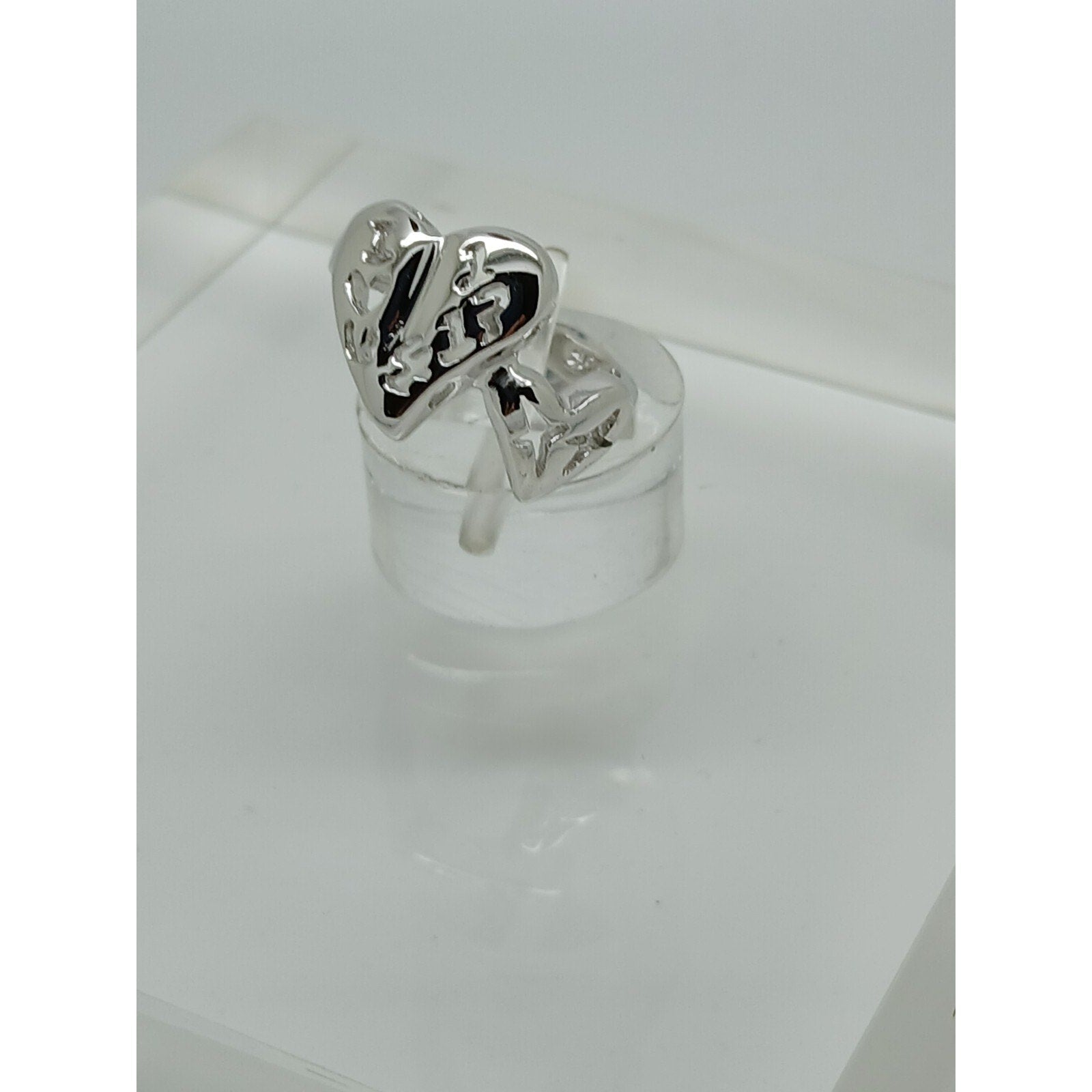 Vintage Estate Jewelry .925 Thailand Sterling Silver Ring Size 5.5 I LOVE YOU - HoneyThomas.com