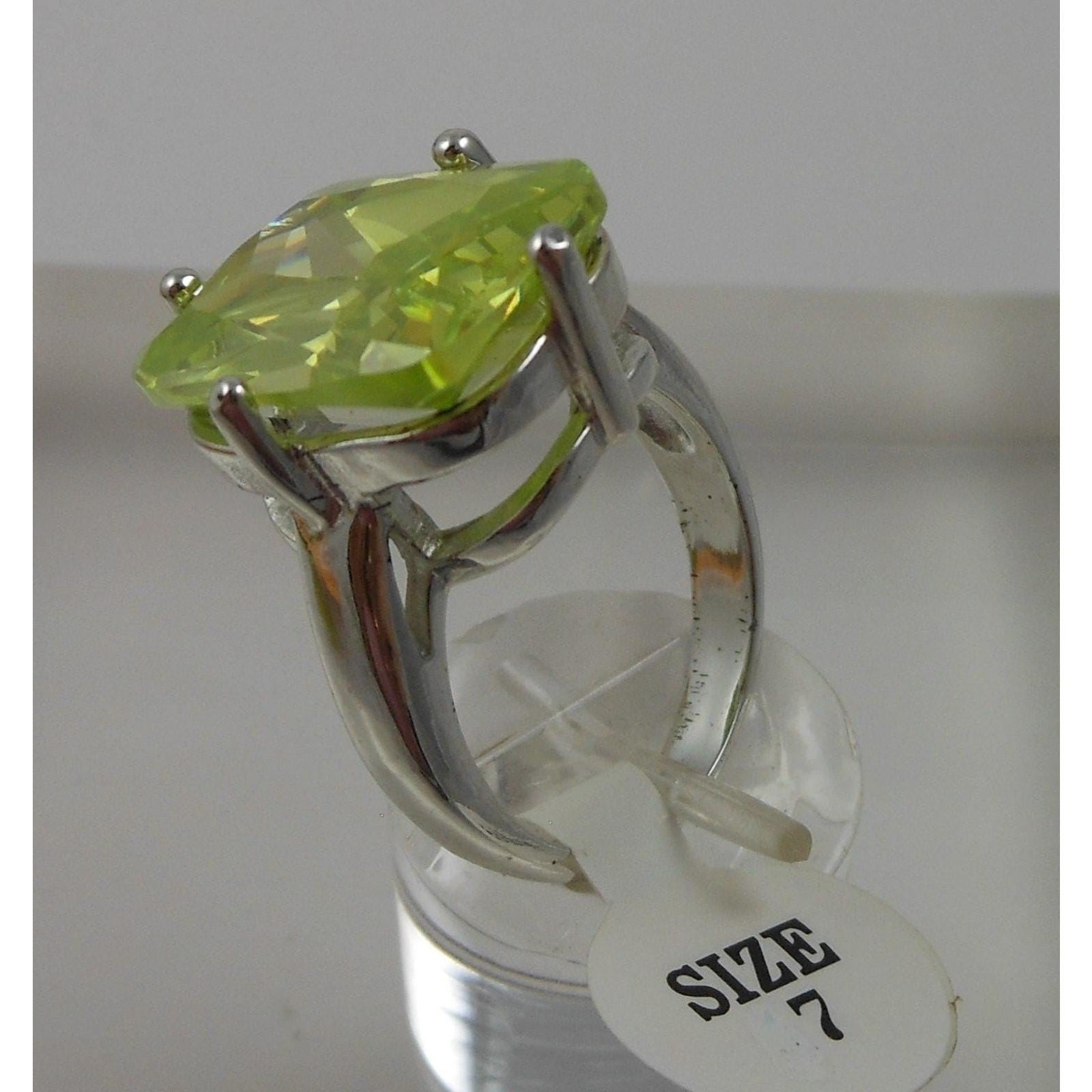 Bold Vintage 1990s Green Cocktail Ring Size 7 Thailand 925 Cubic Zirconia 10gram