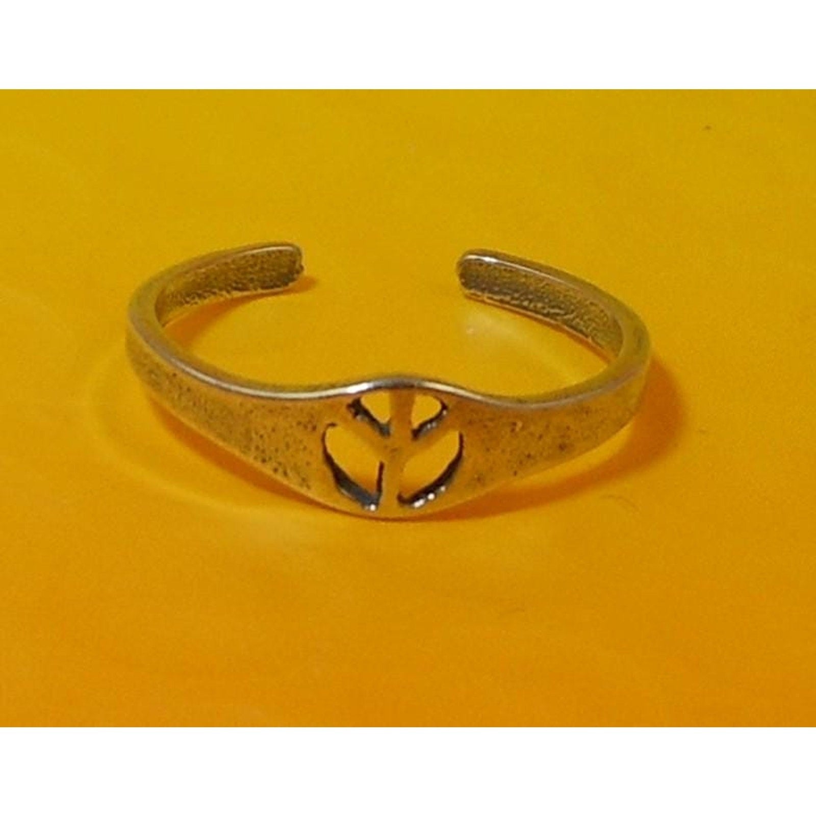 Vintage Sterling Silver Peace Sign Toe Ring Sexy Style Thailand Boho Peace Love - HoneyThomas.com