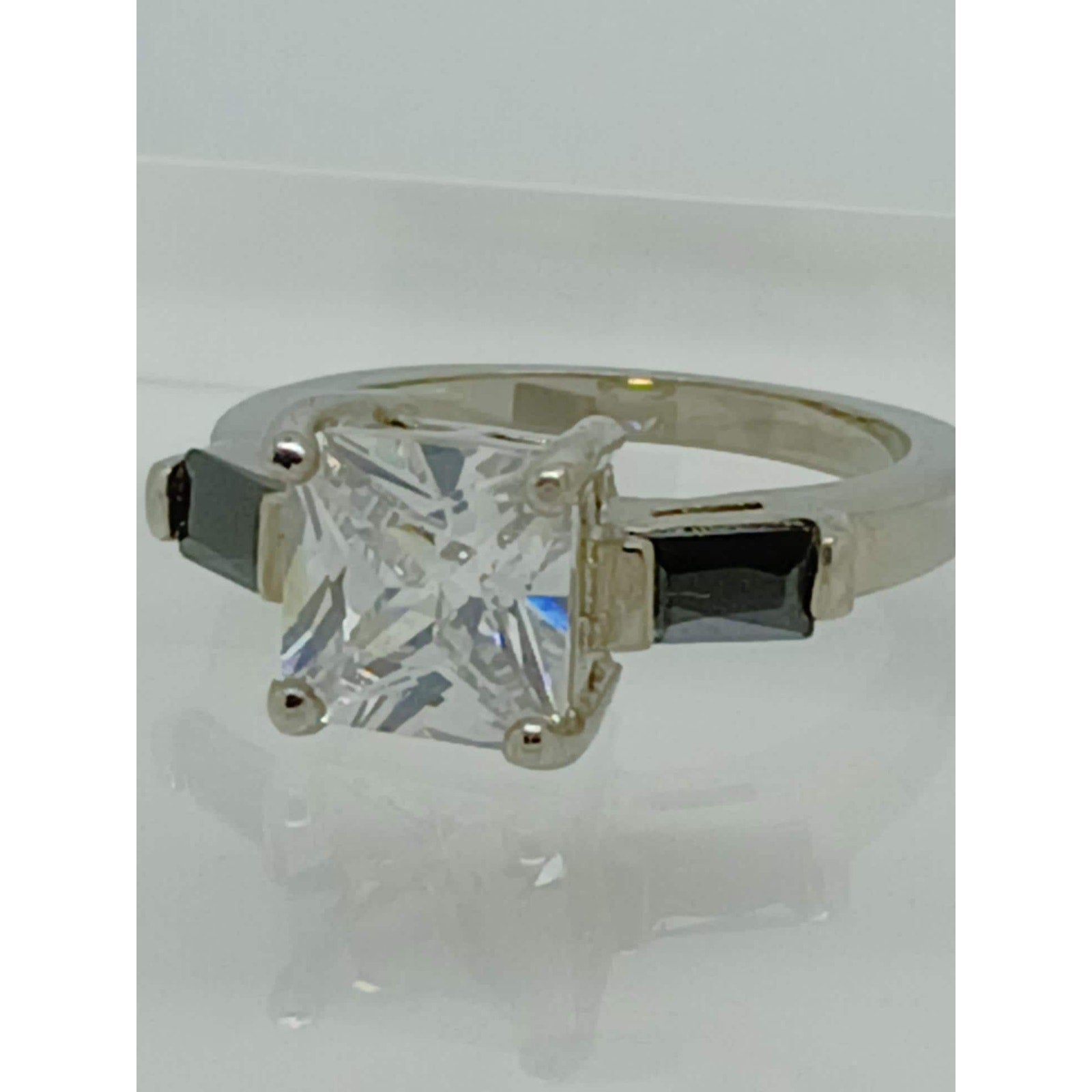 Vintage 3-Stone Gold GP Silver Tone Princess Cut Black CZ Engagement Ring Size 7