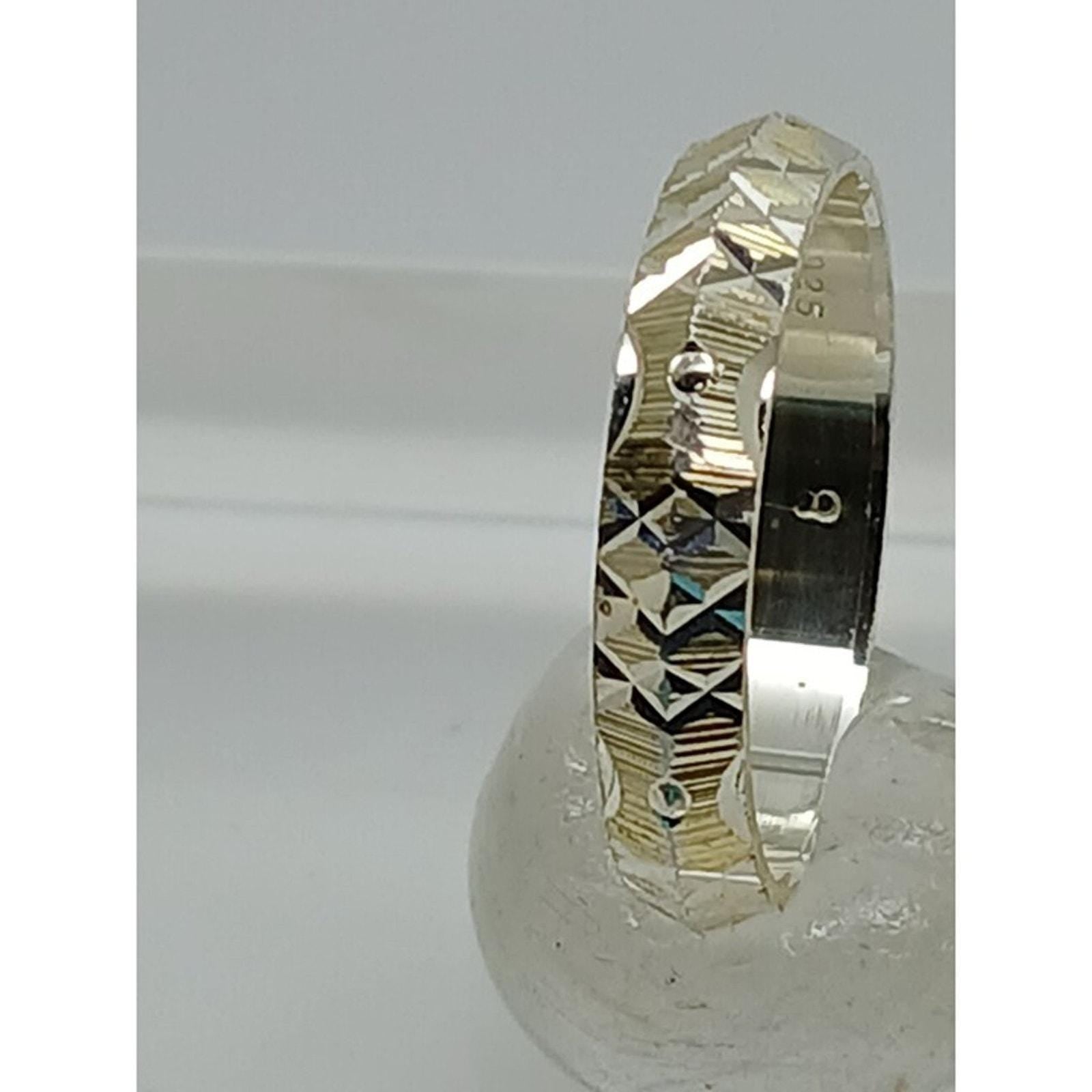 Vintage Diamond-Cut 925 Sterling Silver Band Ring - Size 8.75