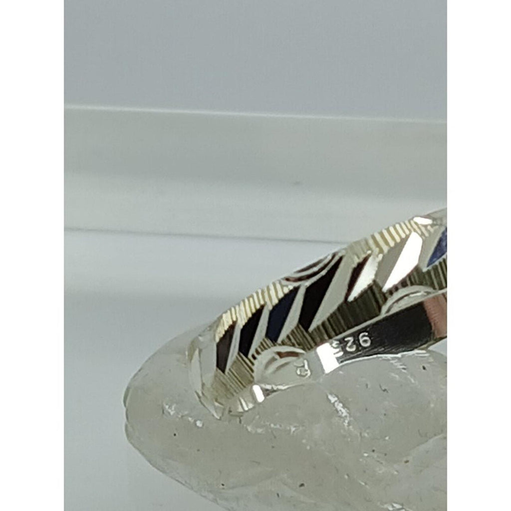 Elegant Vintage Sterling Silver Wedding Band Ring with Diamond-Cut Detailing - Size 8.5