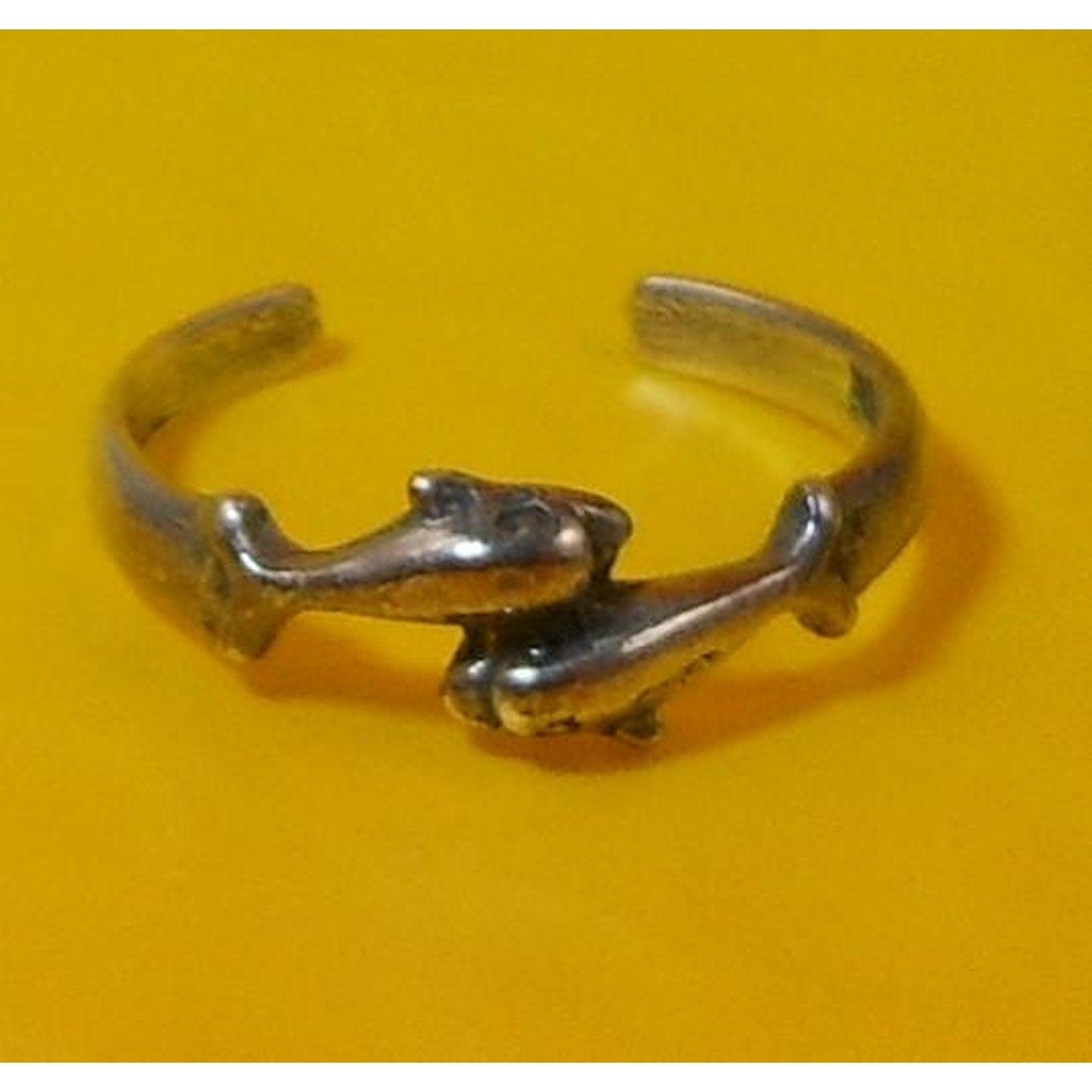Vintage Sterling Silver Dolphins Lovers Toe Ring Handcrafted New Old Stock - HoneyThomas.com