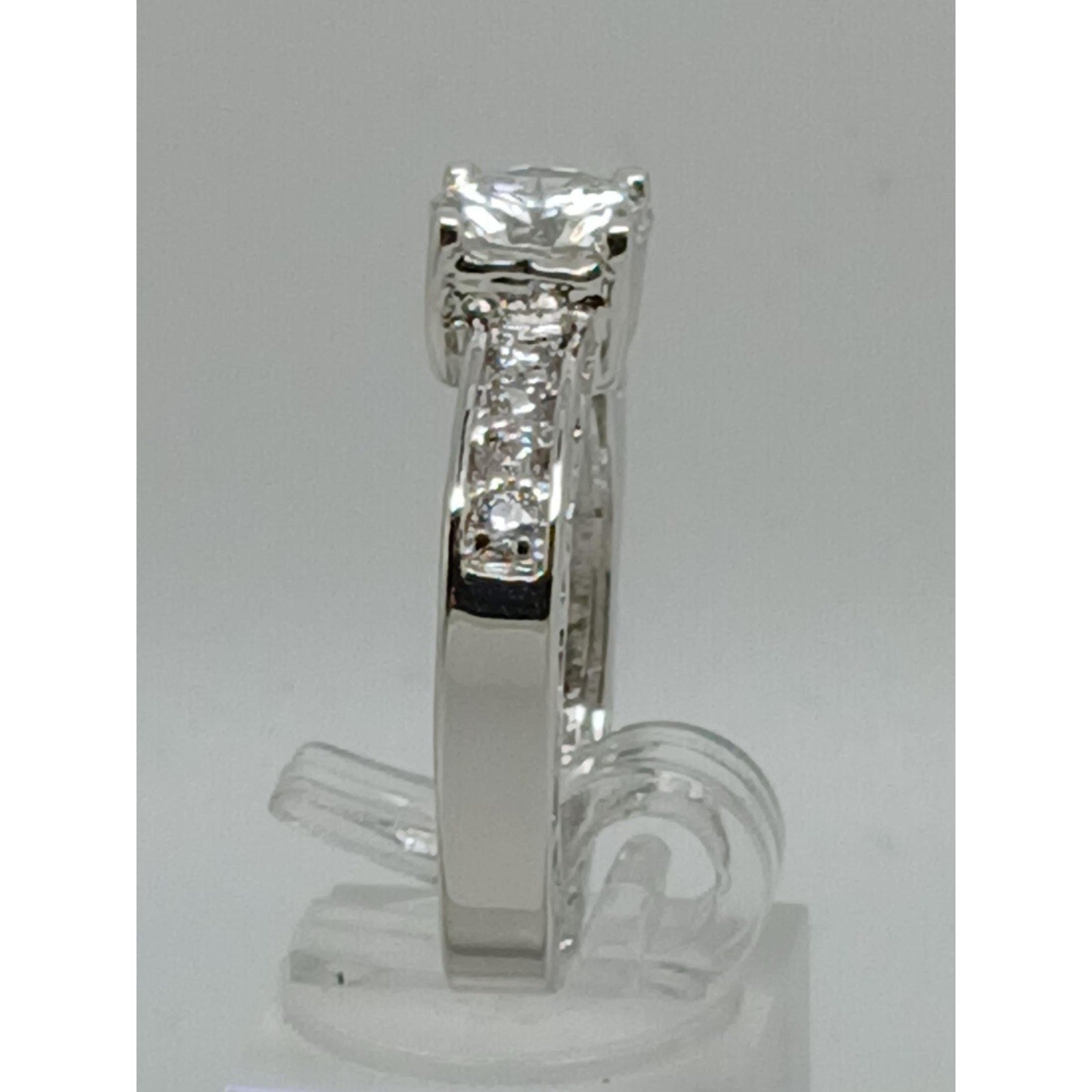 2 CT Unique Vintage Gold Plated Round Brilliant Sim Diamond CZ Engagement Ring 9 - HoneyThomas.com