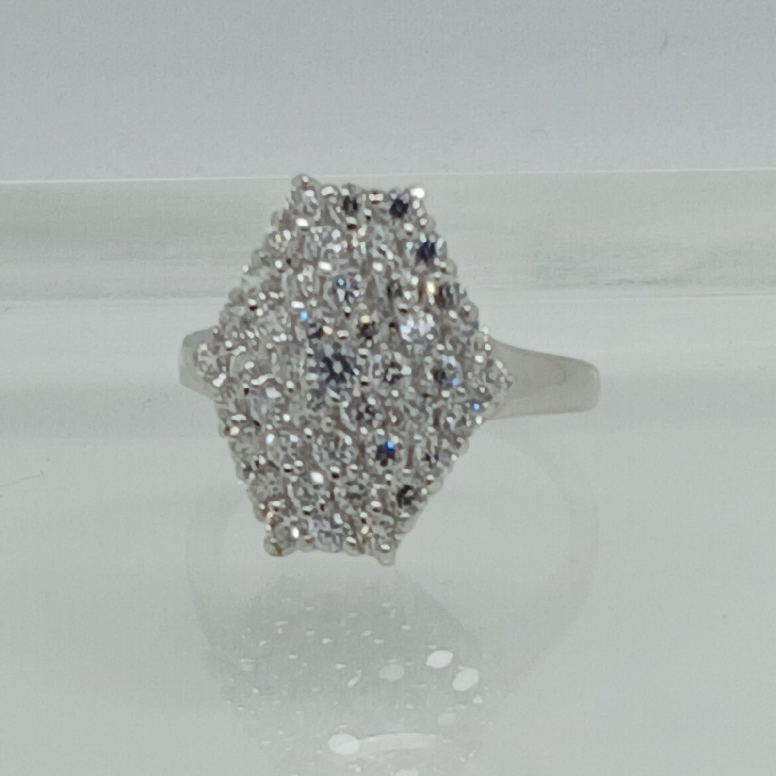 Elegant Vintage Size 7.25 White Gold Plate Pave Cluster Cocktail Statement Ring