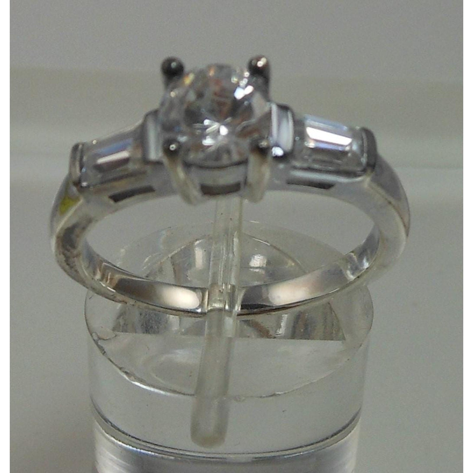 Luxury Classic 1990s Vintage Sterling Silver Diamond CZ Wedding Band Ring Size 7