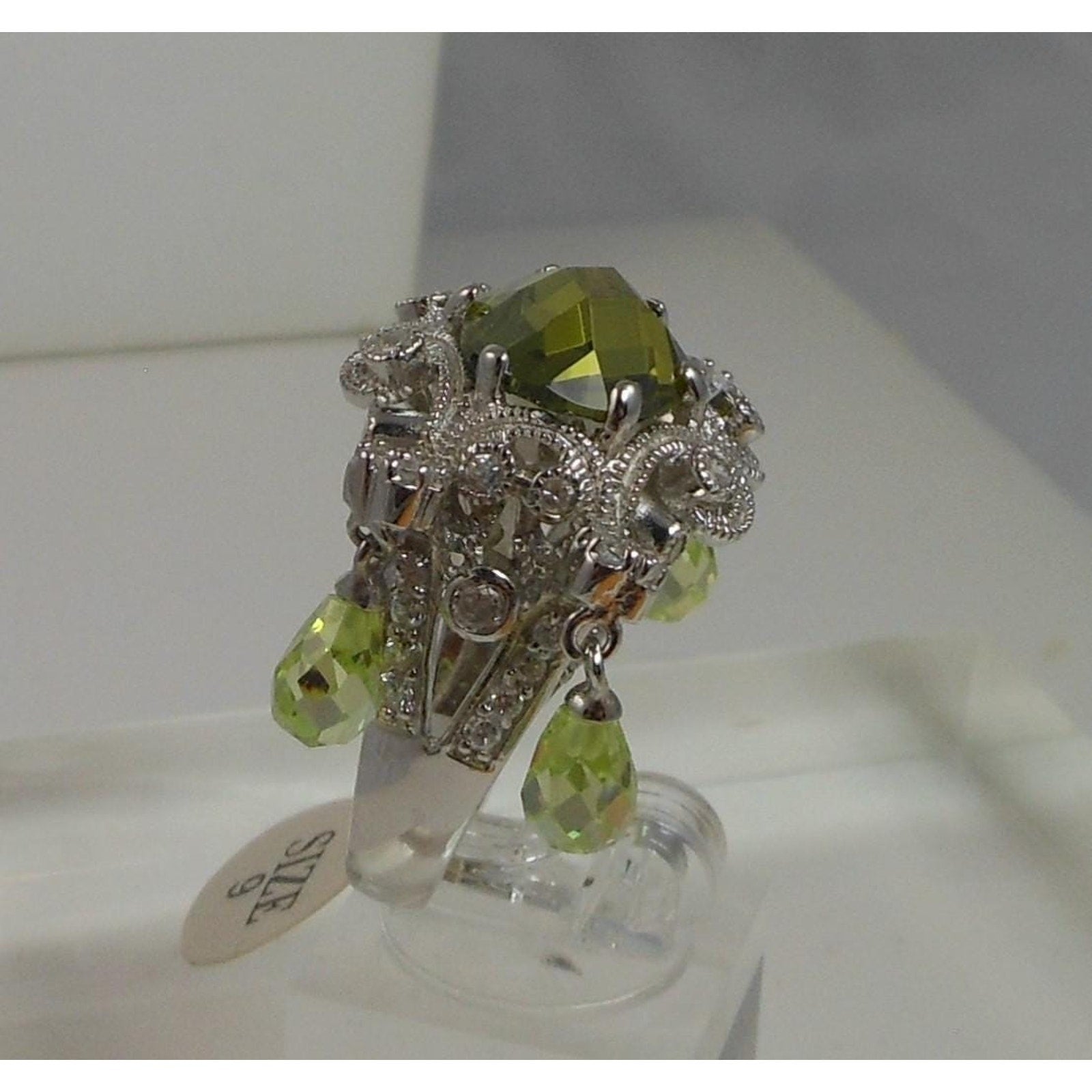 Vintage Sterling Silver Glamour Cocktail Ring Sim Peridot Briolette Drops Size 9 - HoneyThomas.com