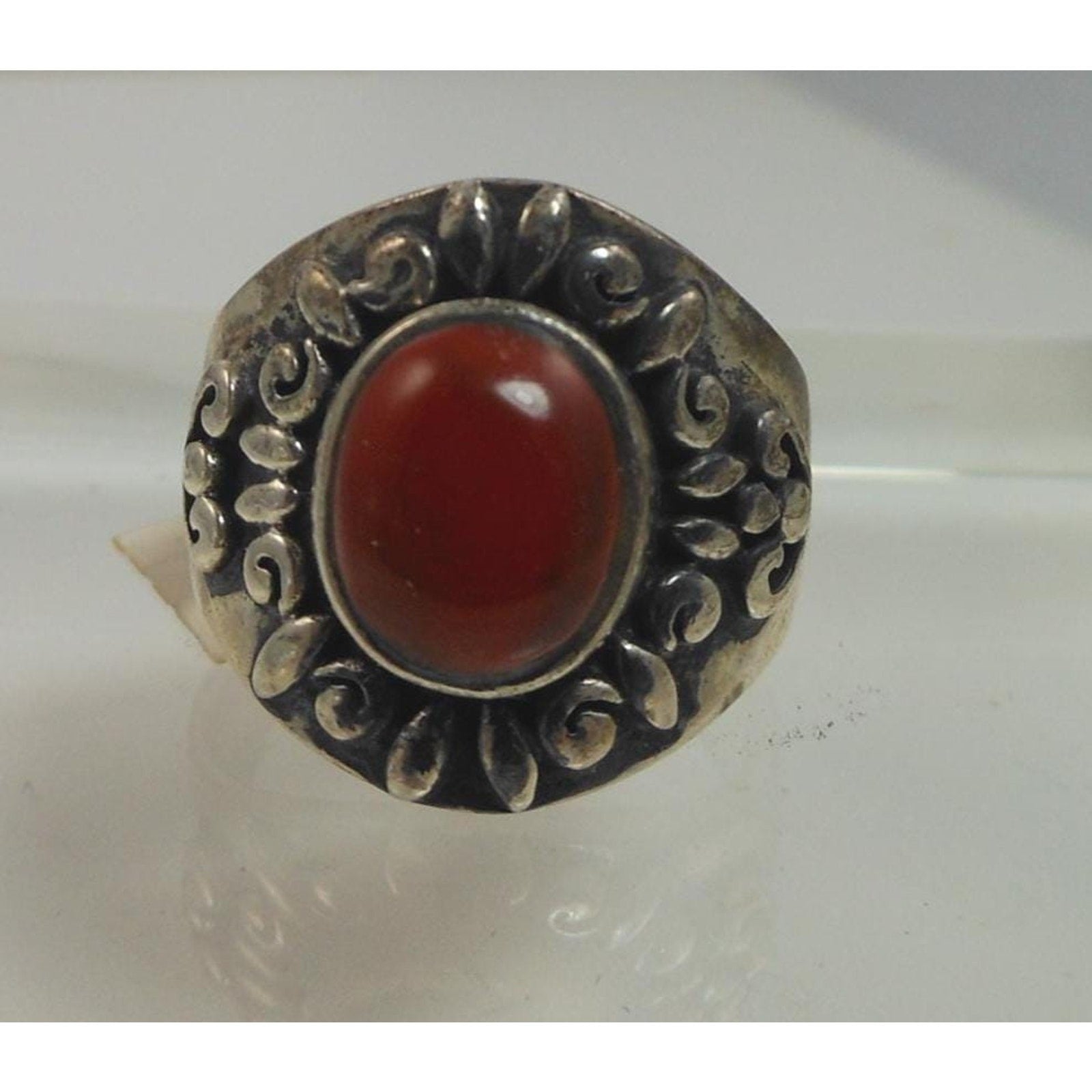 Exquisite Vintage 1990's Sterling Silver Carnelian Cigar Band Ring - Size 7.5 - HoneyThomas.com