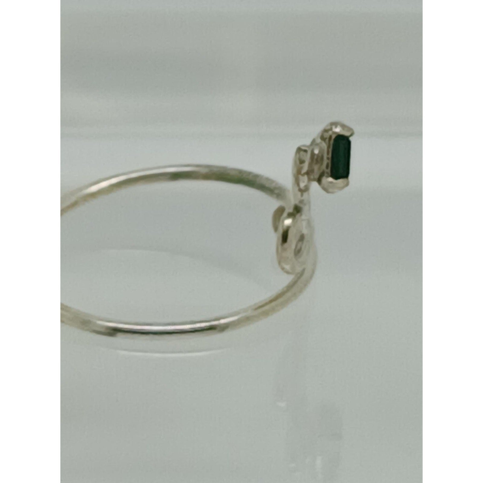 Swirly Emerald Green Crystal Rhinestone Toe Ring Adjustable Size Sterling Silver - HoneyThomas.com