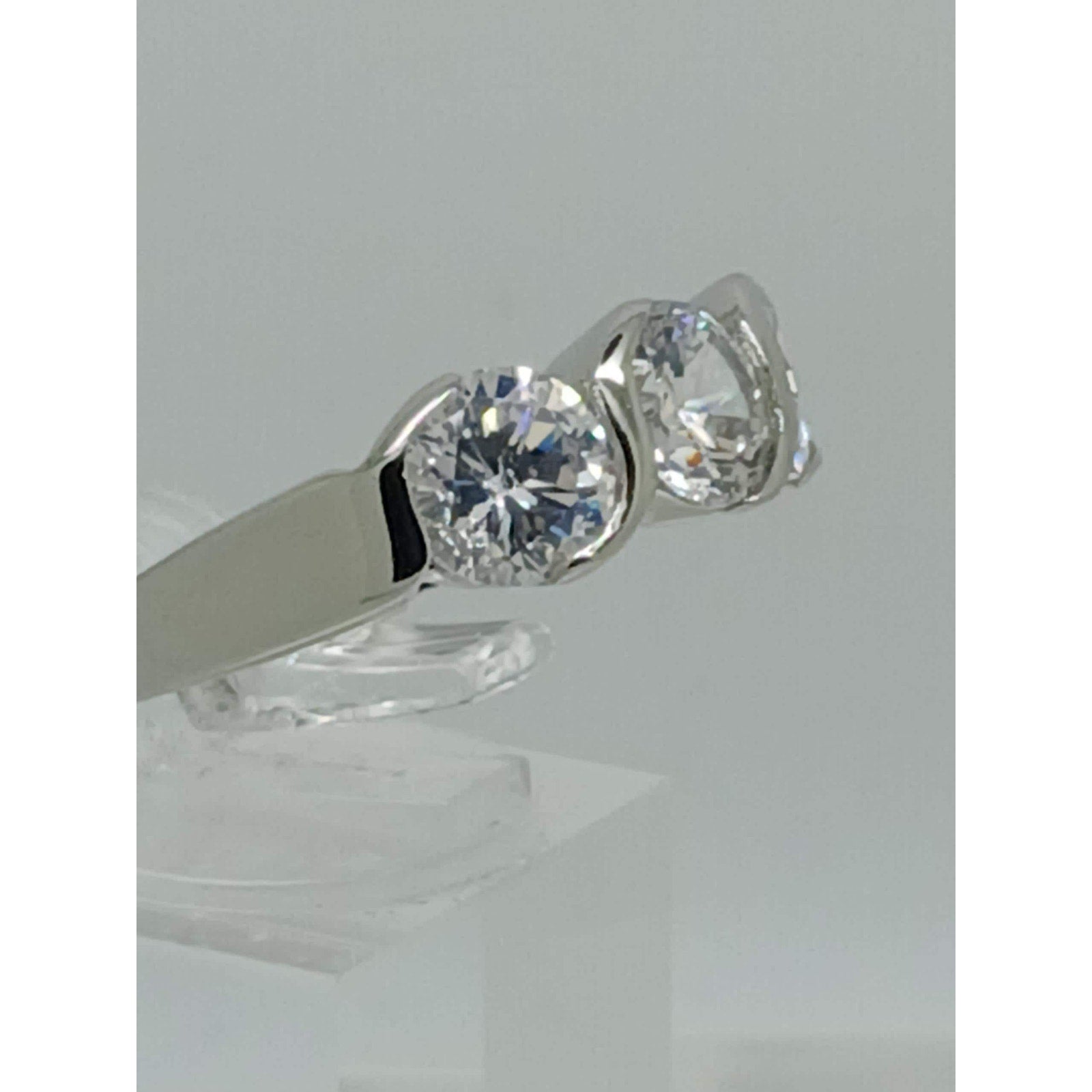 Vintage 3CT 3-Stone Simulated Diamond CZ Engagement Wedding Band Ring Size 9 NOS