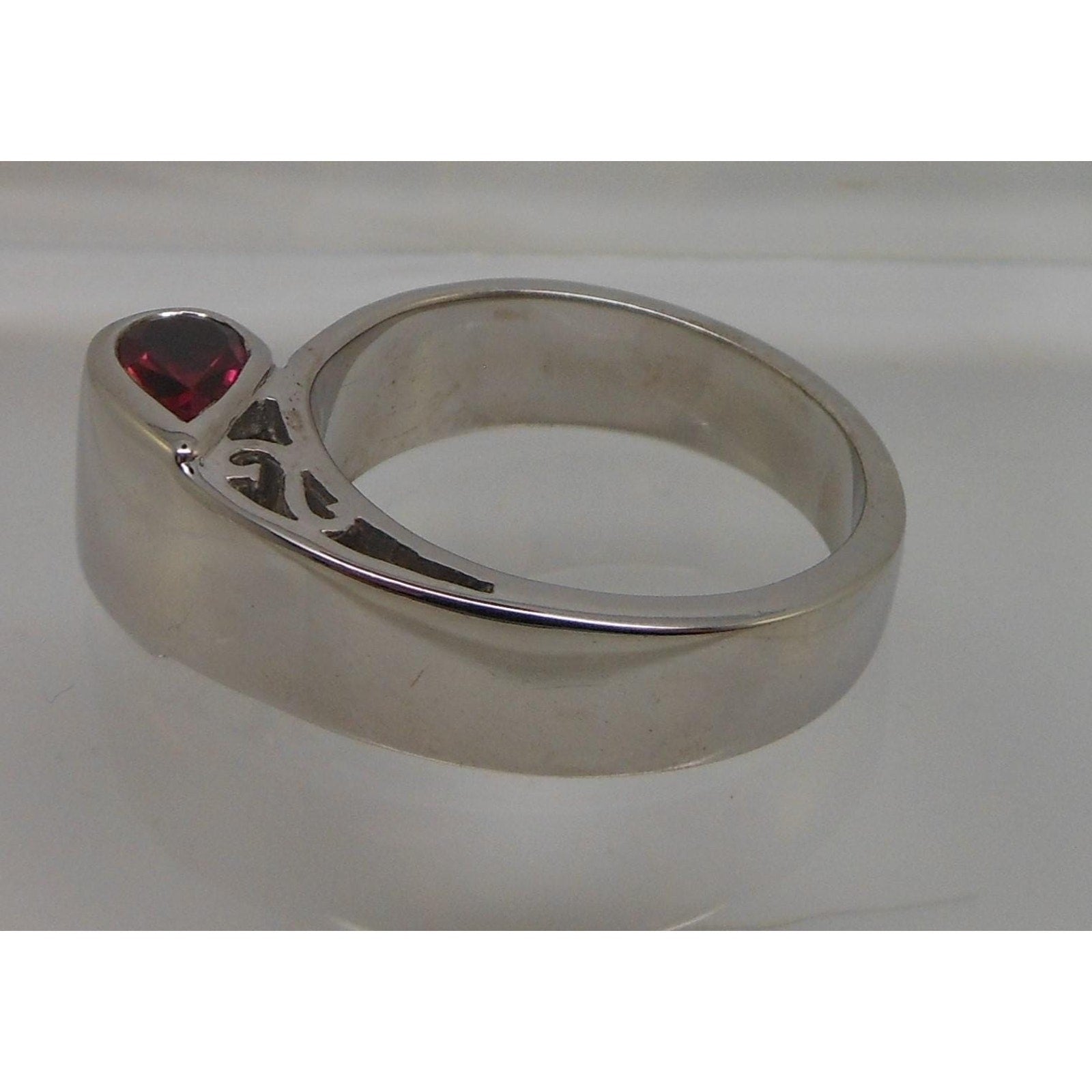 Vintage Sterling Silver 9.1grams Modern Two Garnet Ring Size 8.5 11mm wide 925 - HoneyThomas.com