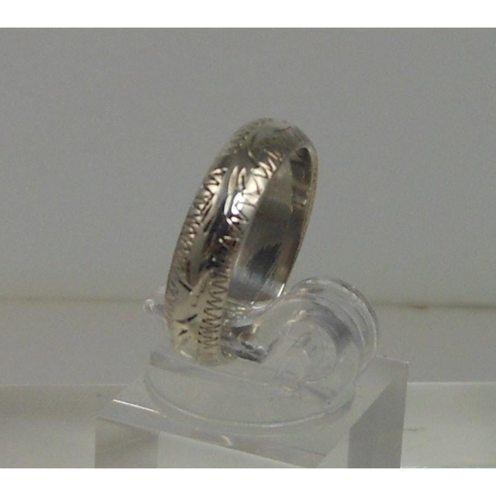 925 Sterling Silver Handcrafted Diamond-Cut Ring Size 5 Vintage Thailand 2.7g 4m - HoneyThomas.com