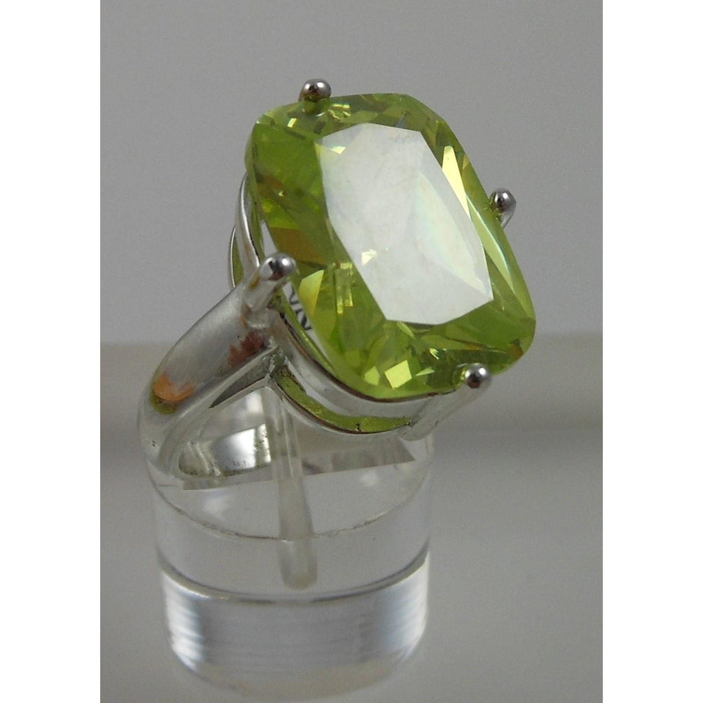 Bold Vintage 1990s Green Cocktail Ring Size 7 Thailand 925 Cubic Zirconia 10gram
