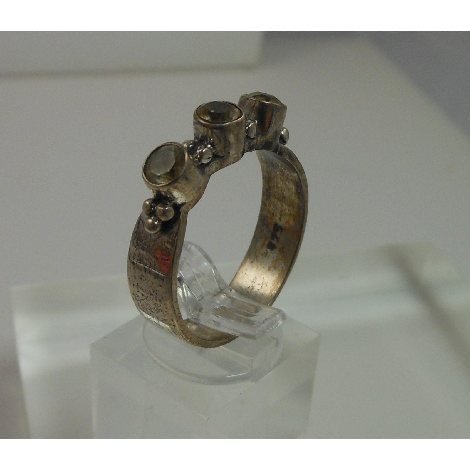 925 Sterling Silver Bali Design Ring Size 9.5 Vintage 3-Stone Balinese Style - HoneyThomas.com