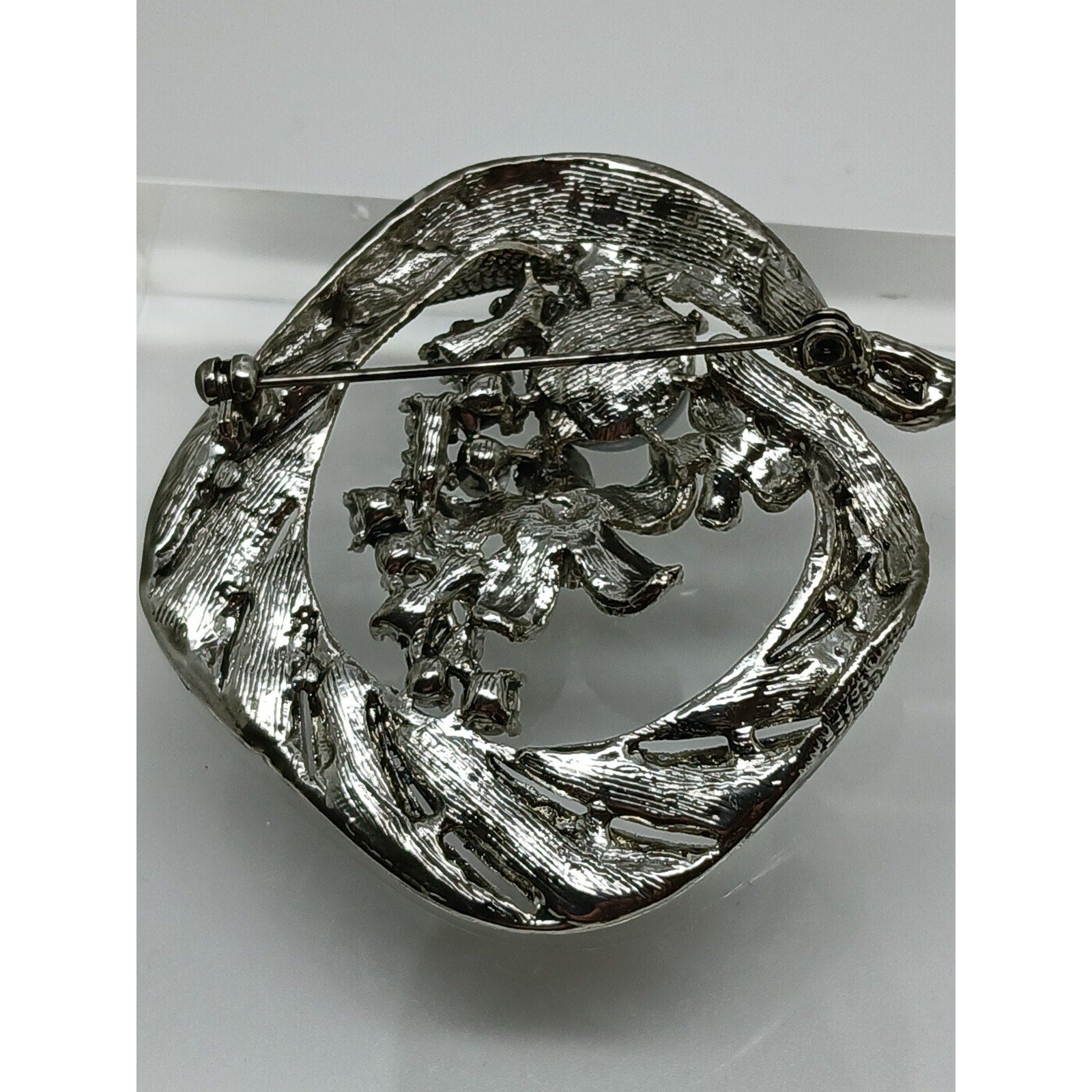 Gorgeous Vintage 90's Antique Style Grey Pearl Rhinestone Crystal AB Brooch - HoneyThomas.com