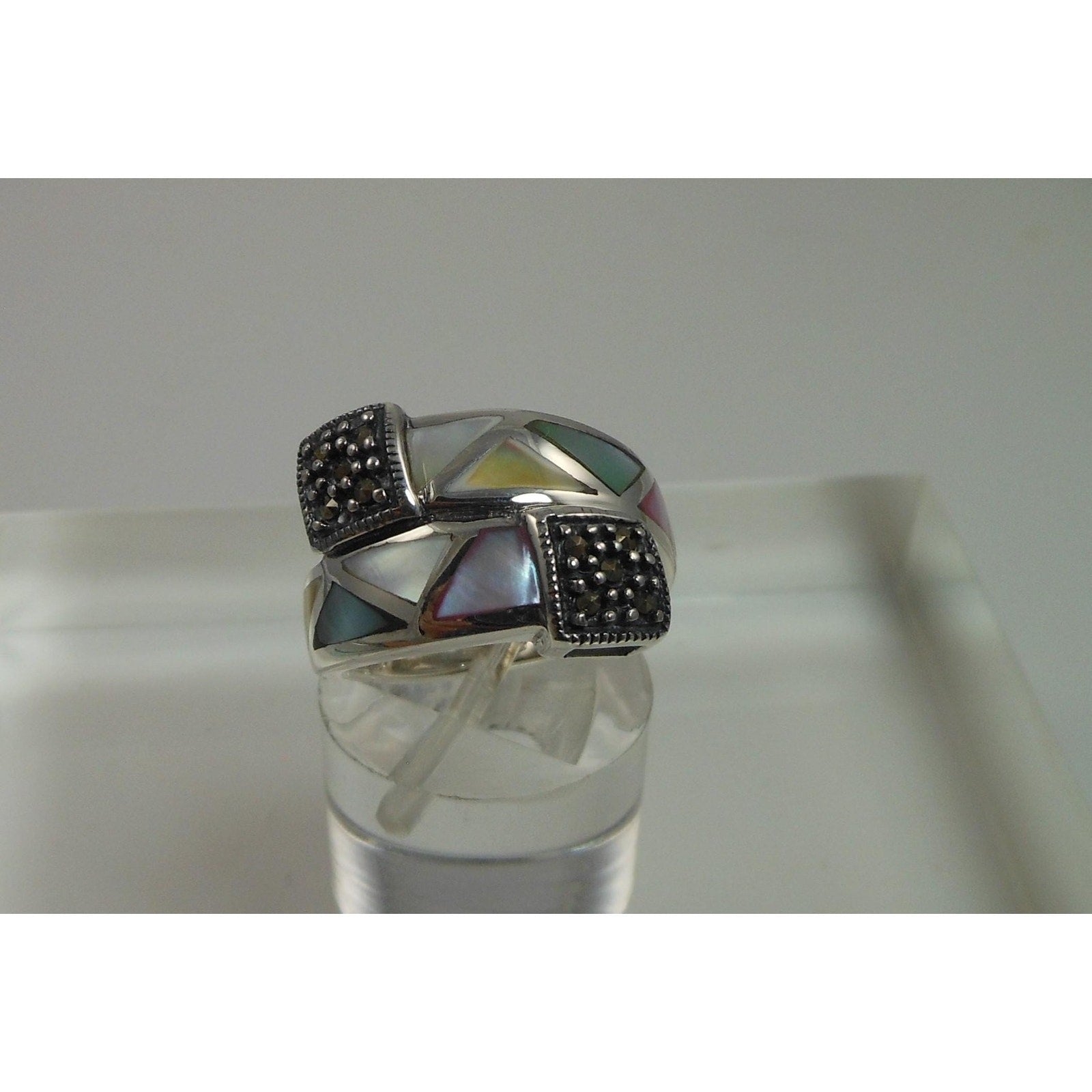 Stunning Vintage 1990's Sterling Silver Mother of Pearl Marcasite Ring Size 5 - HoneyThomas.com